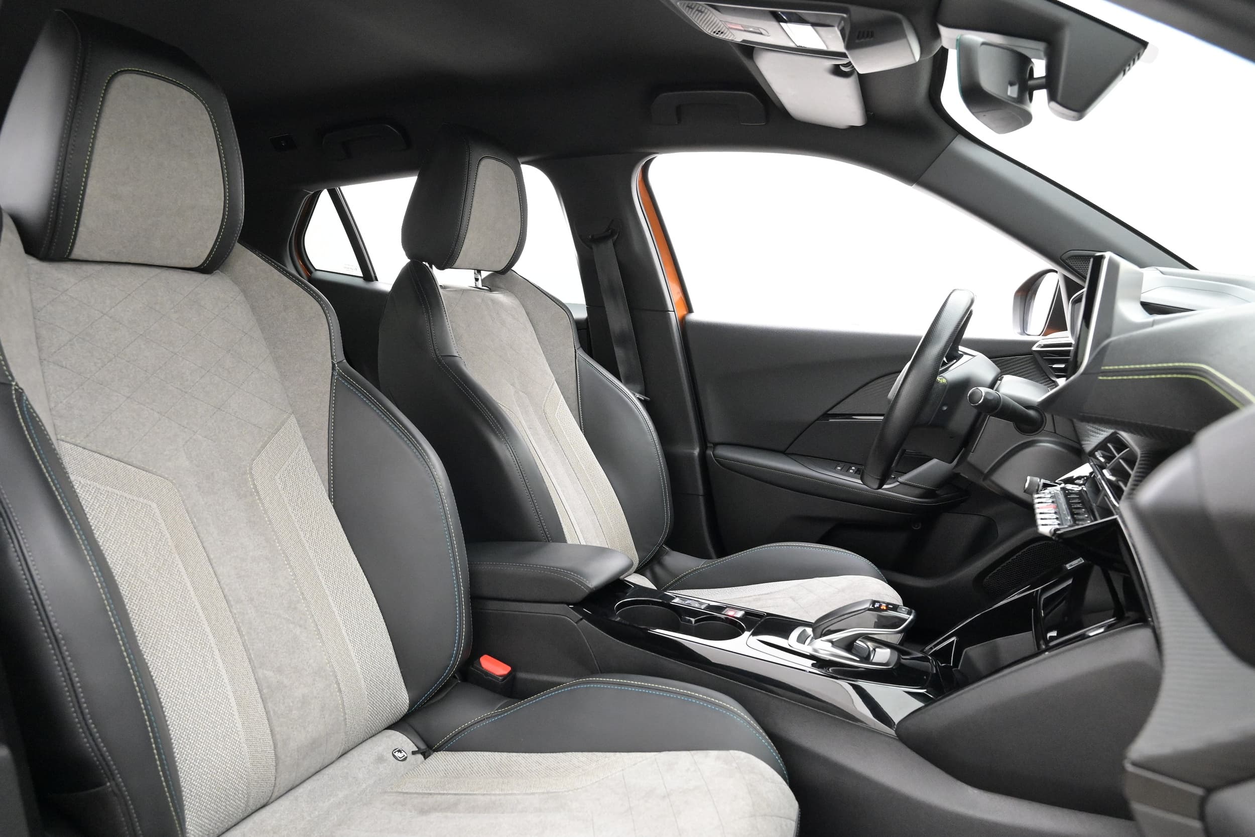 Peugeot e-2008