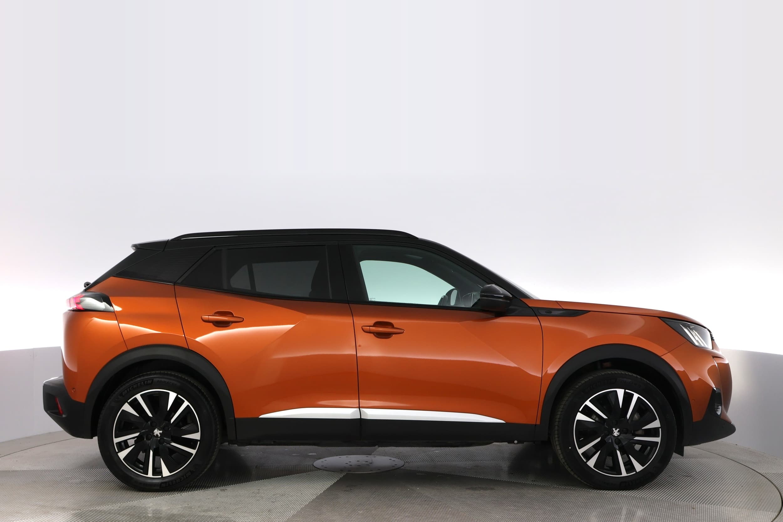 Peugeot e-2008
