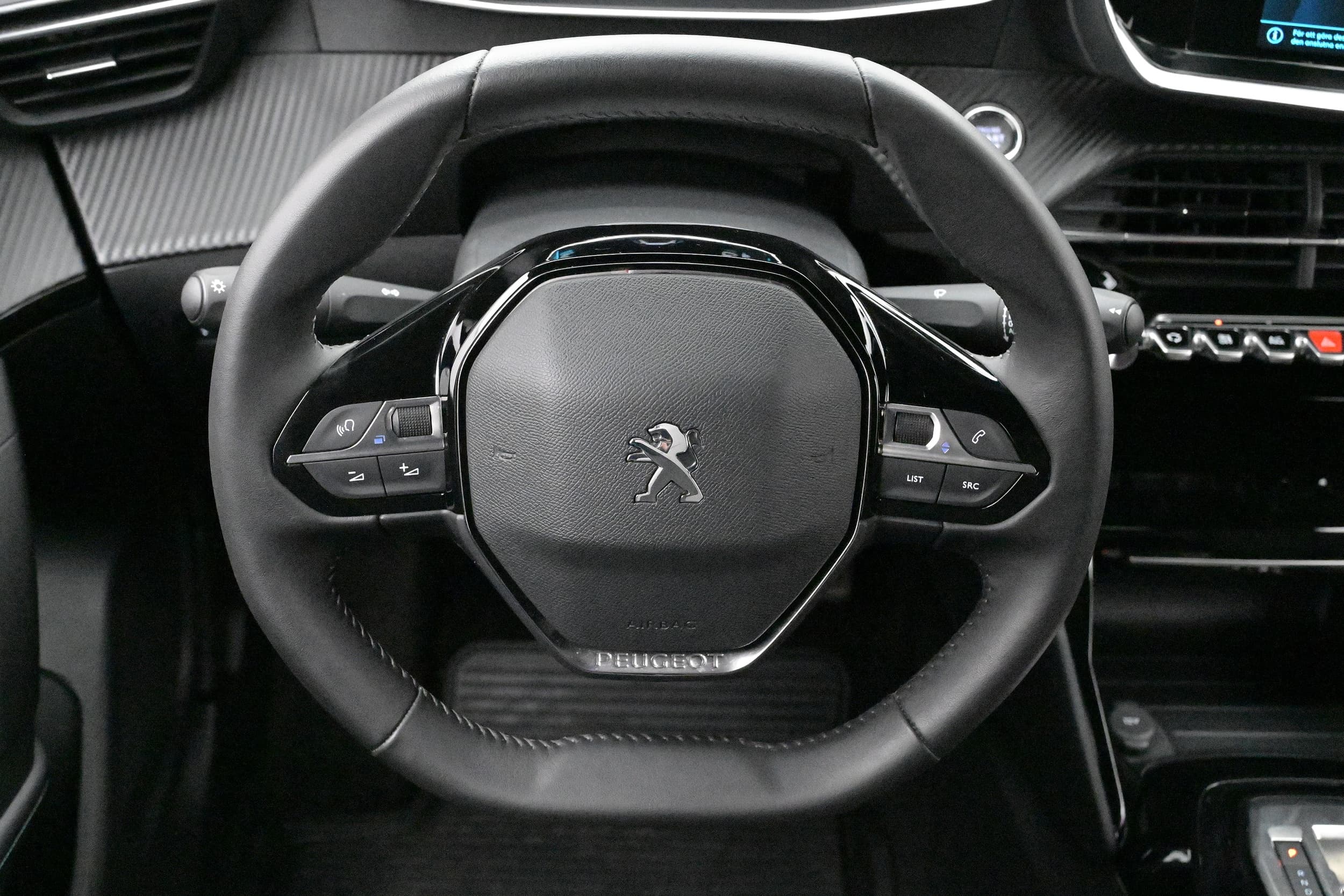 Peugeot e-2008