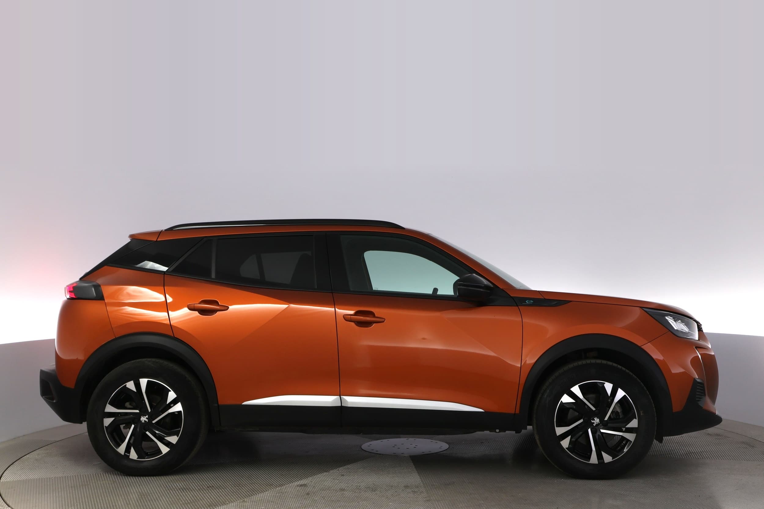 Peugeot e-2008