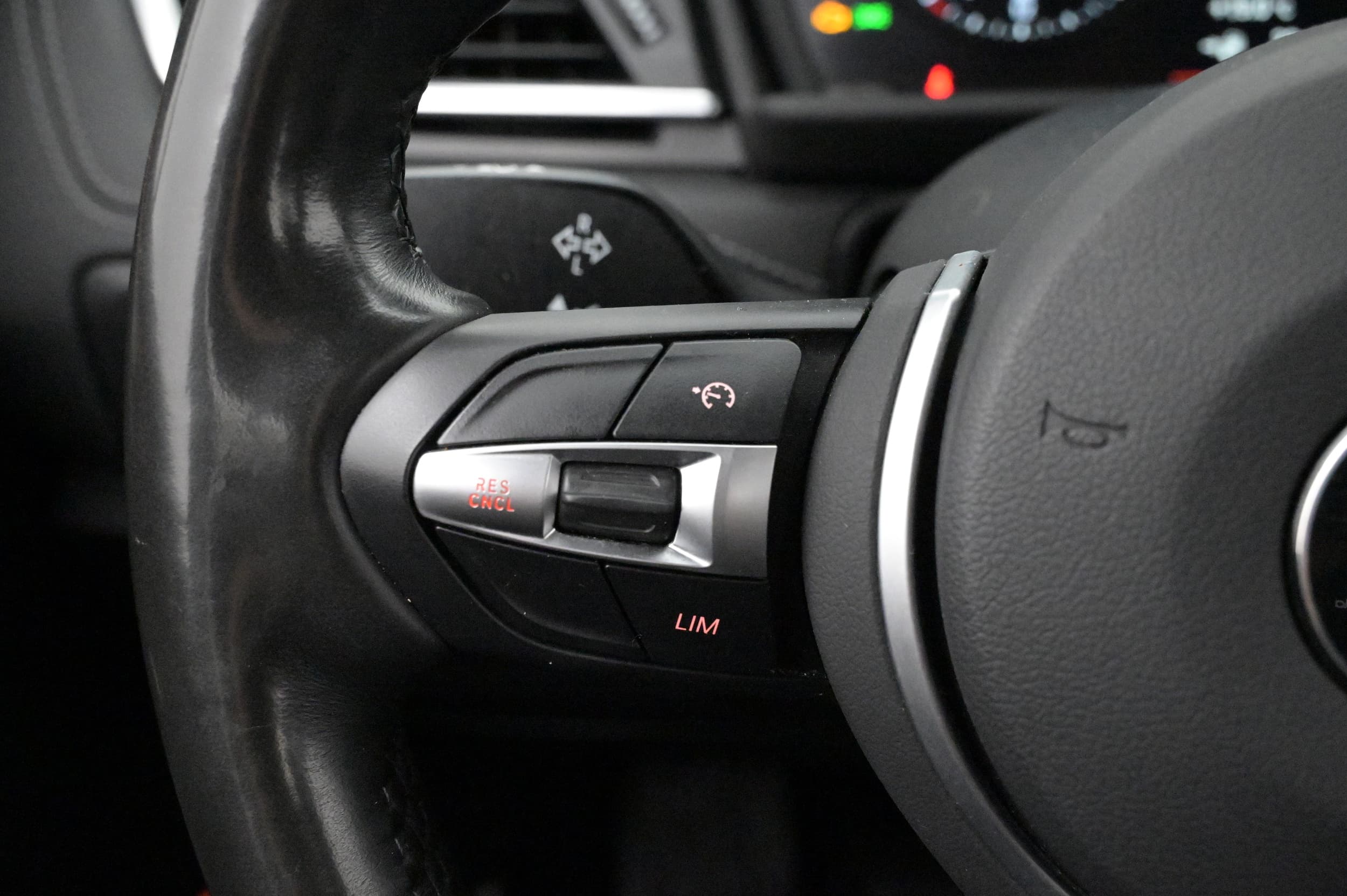 Multifunktionsratt med farthållare