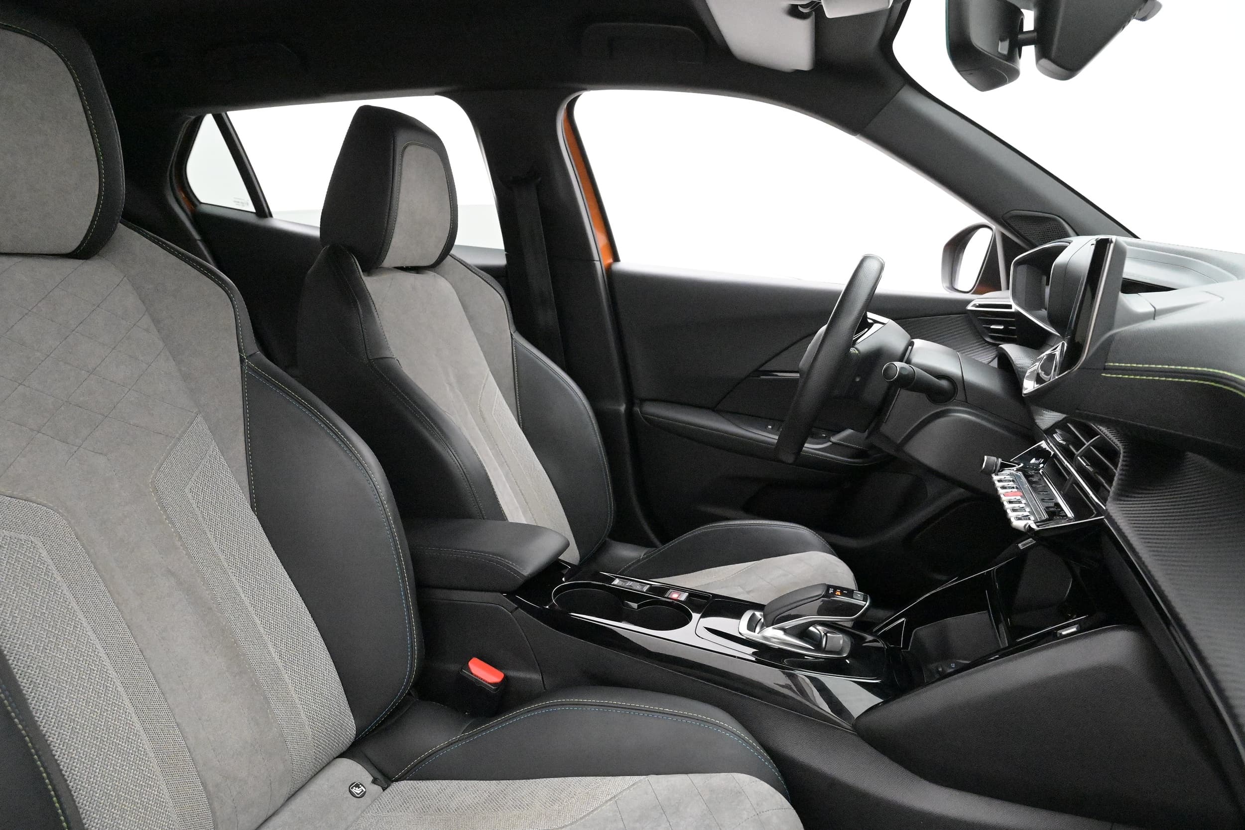 Peugeot e-2008