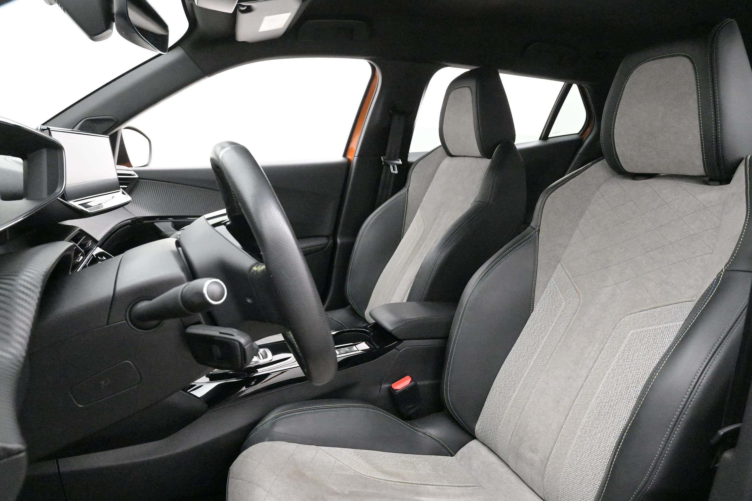 Peugeot e-2008