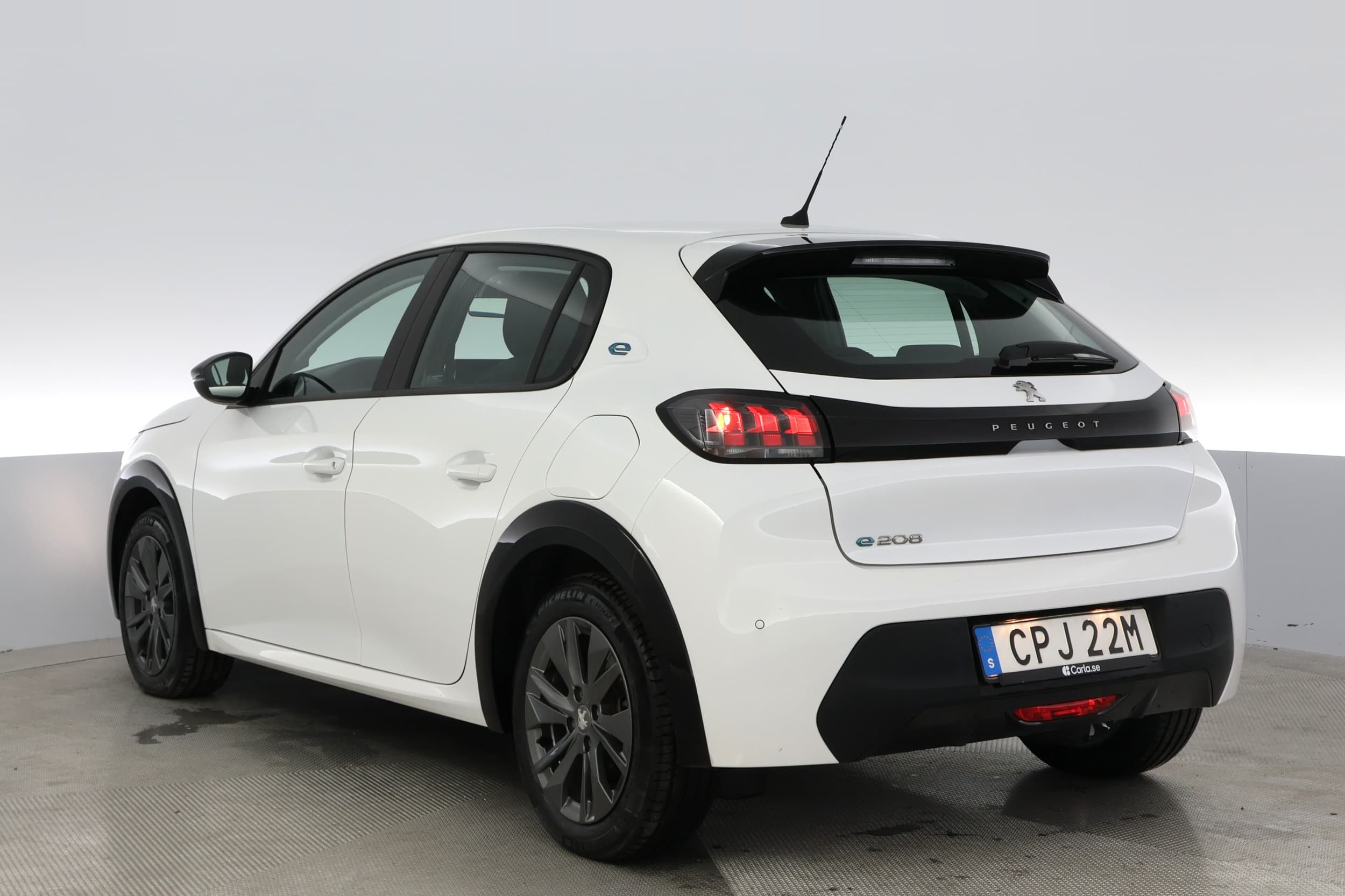Peugeot e-208