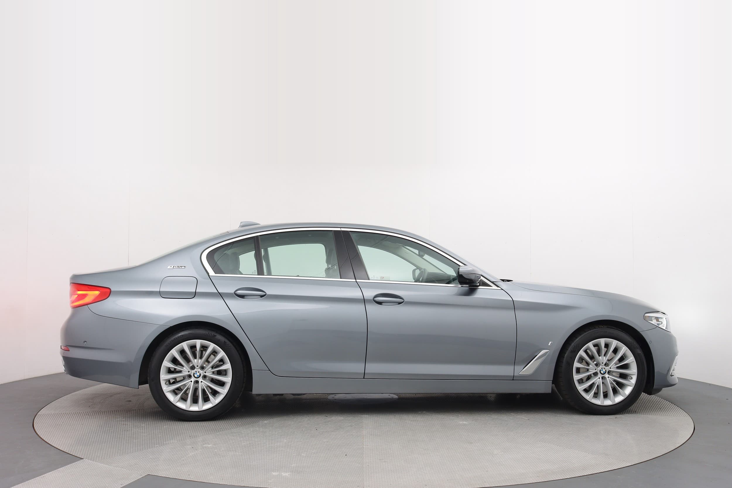 BMW 530e