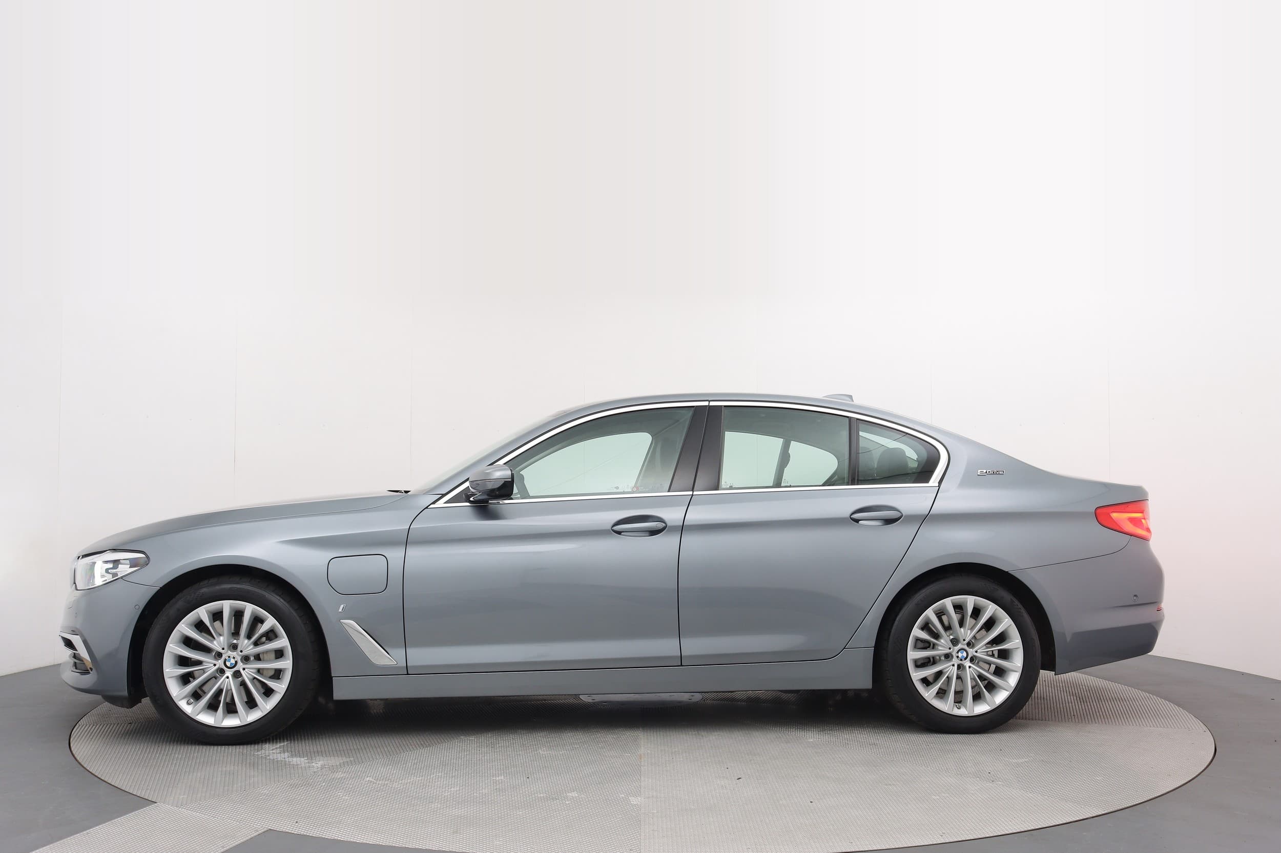 BMW 530e