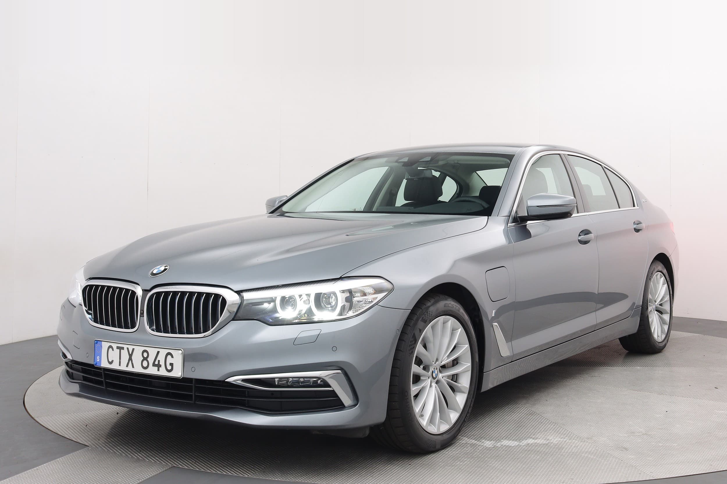 BMW 530e
