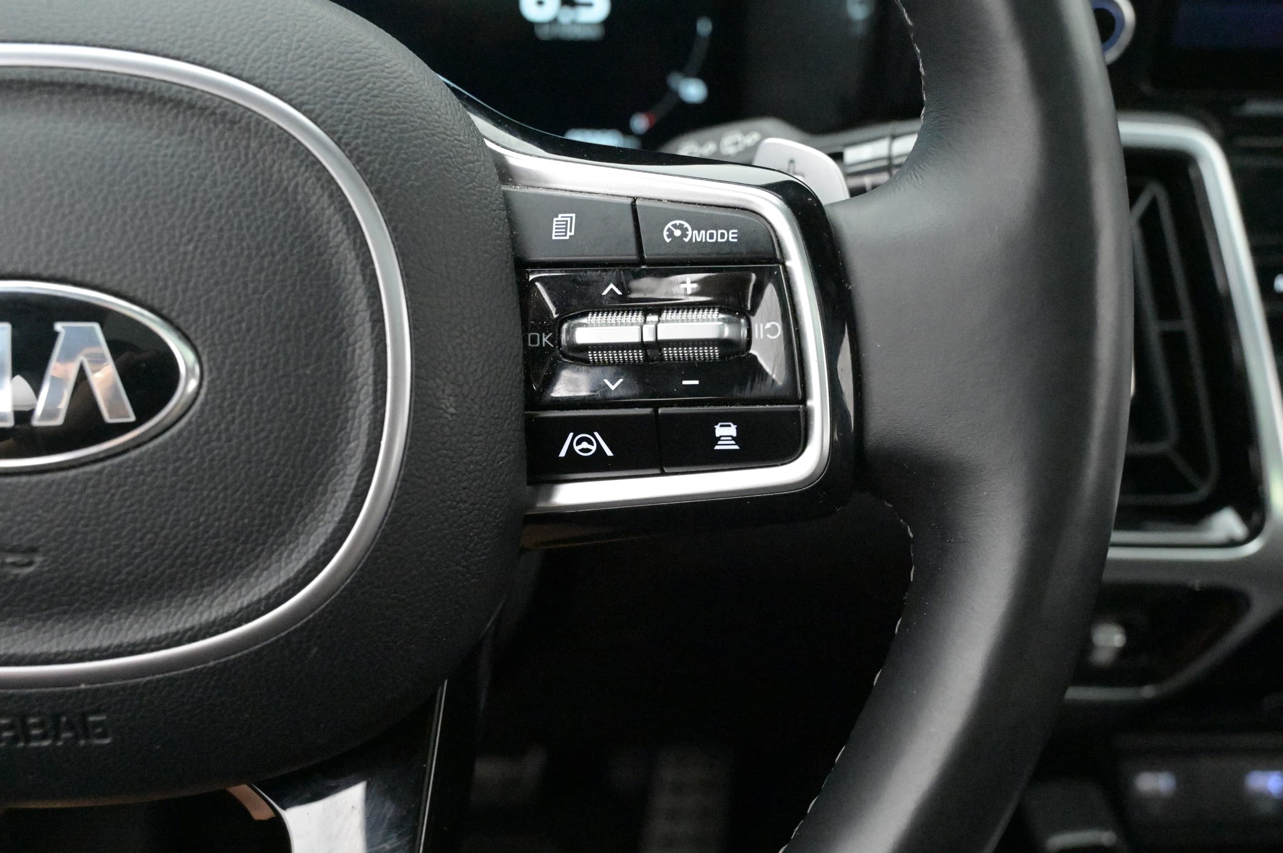 Adaptiv farthållare med Lane Assist