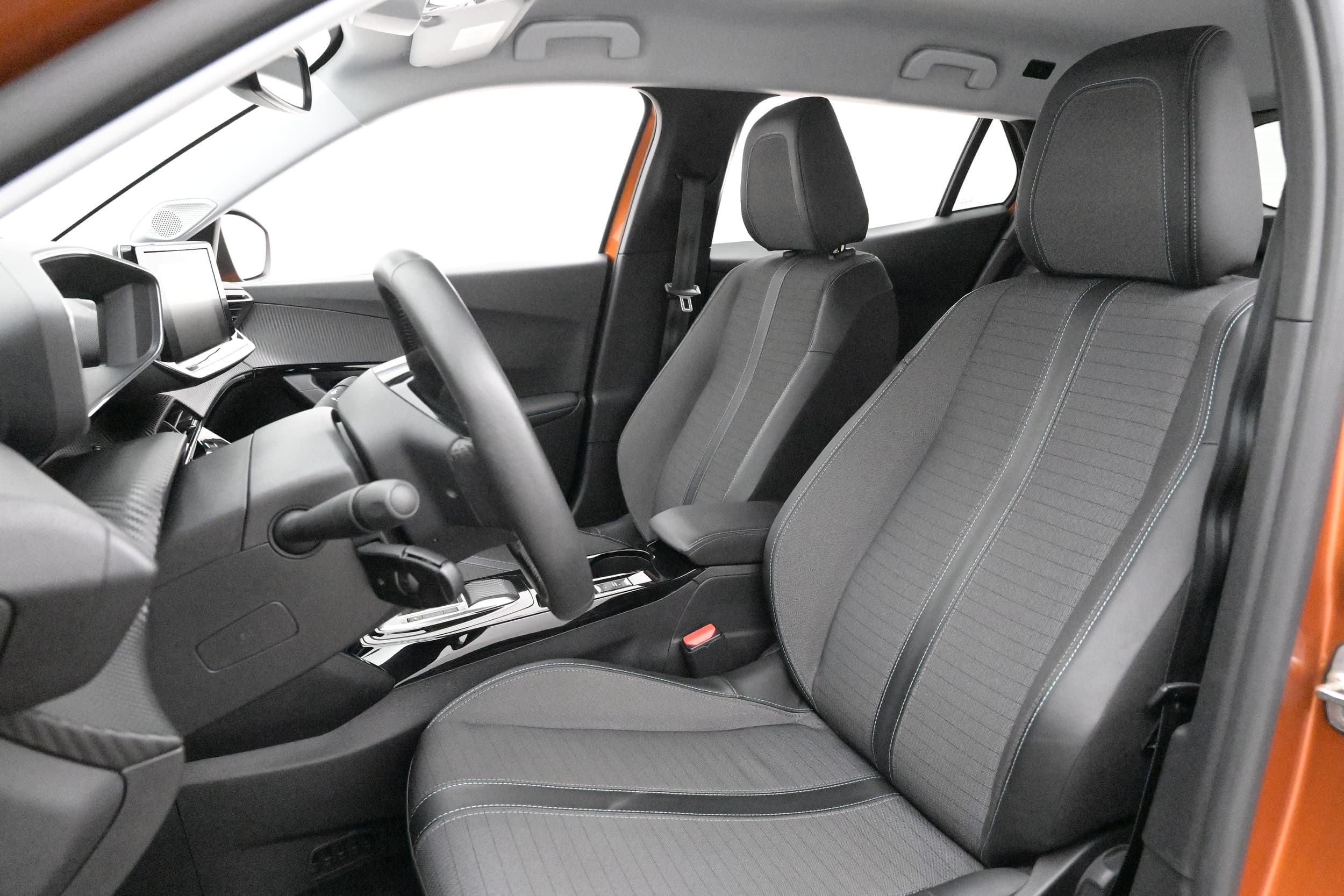 Peugeot e-2008