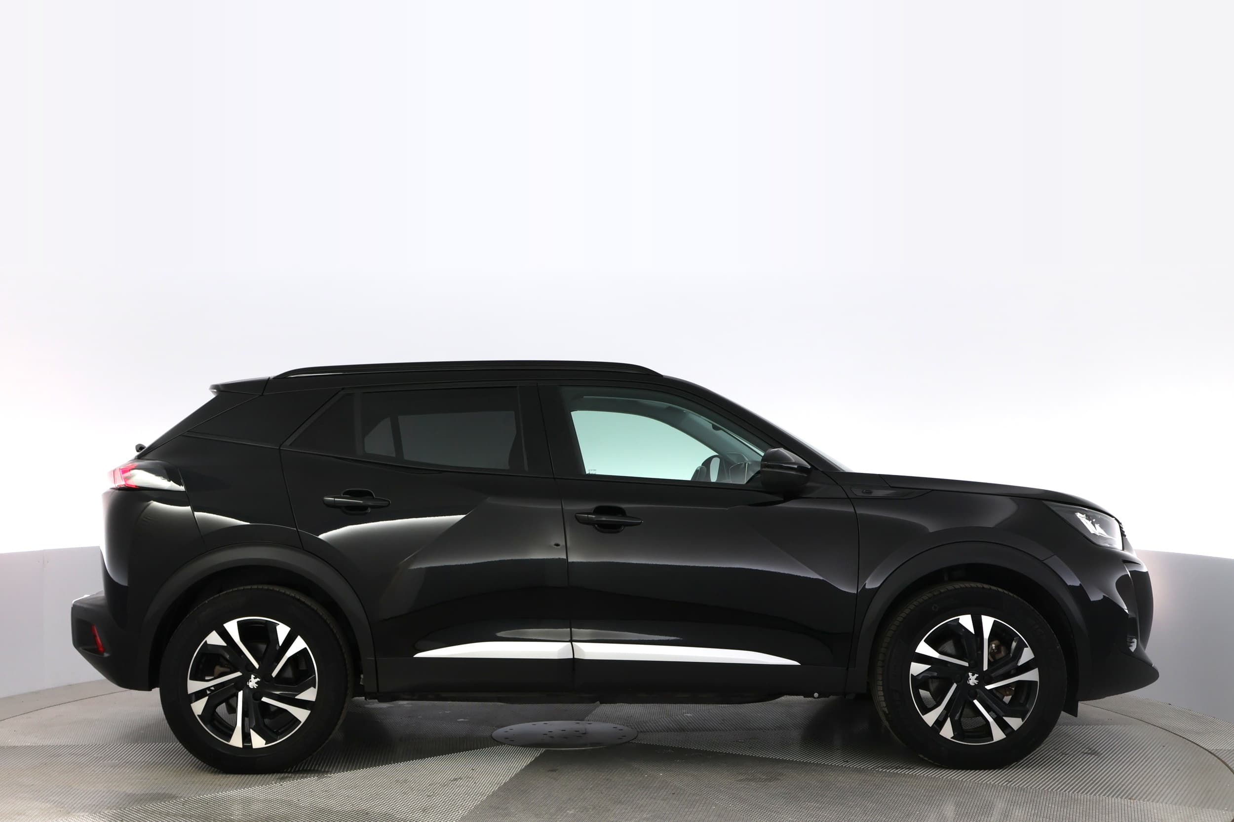 Peugeot e-2008