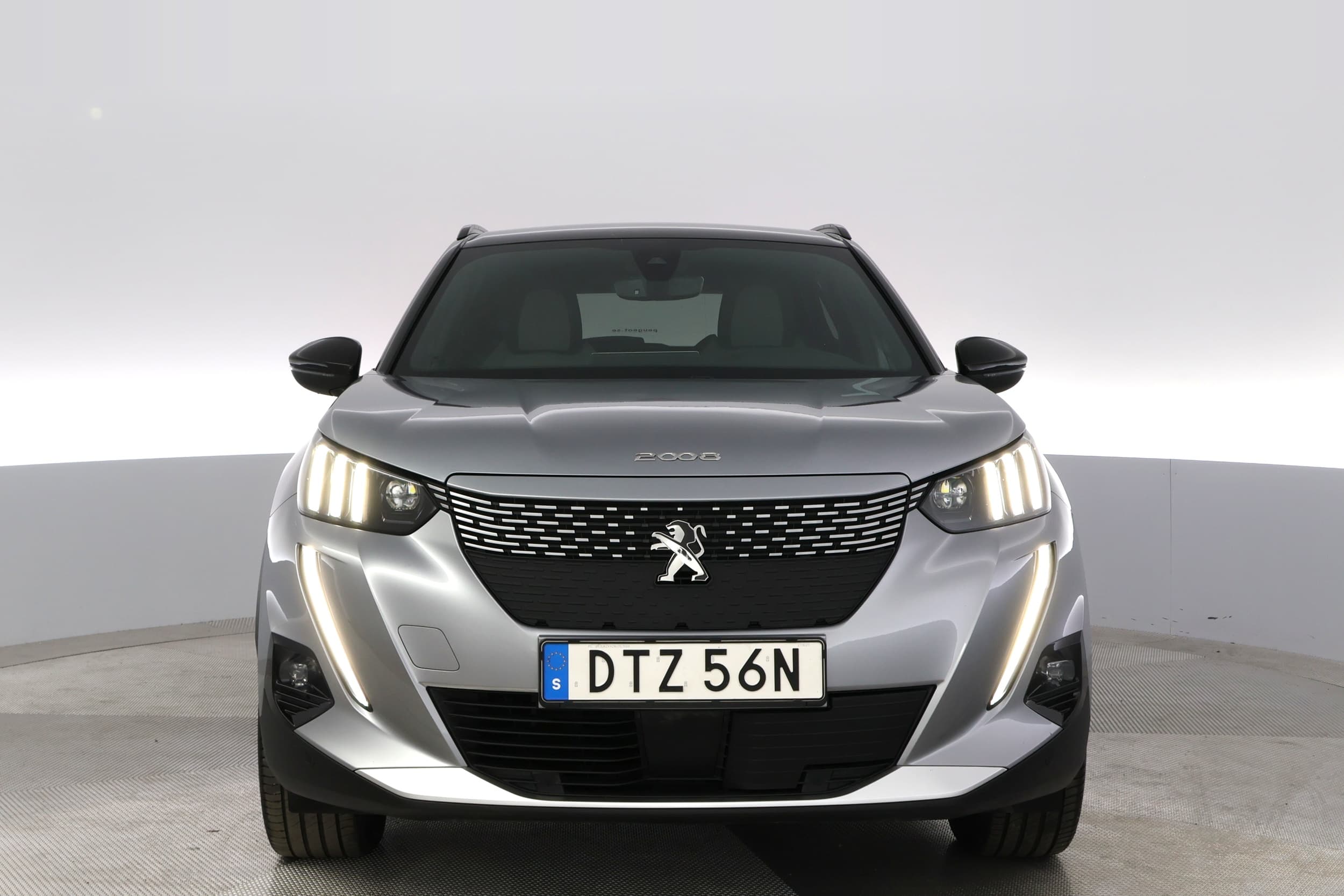 Peugeot e-2008