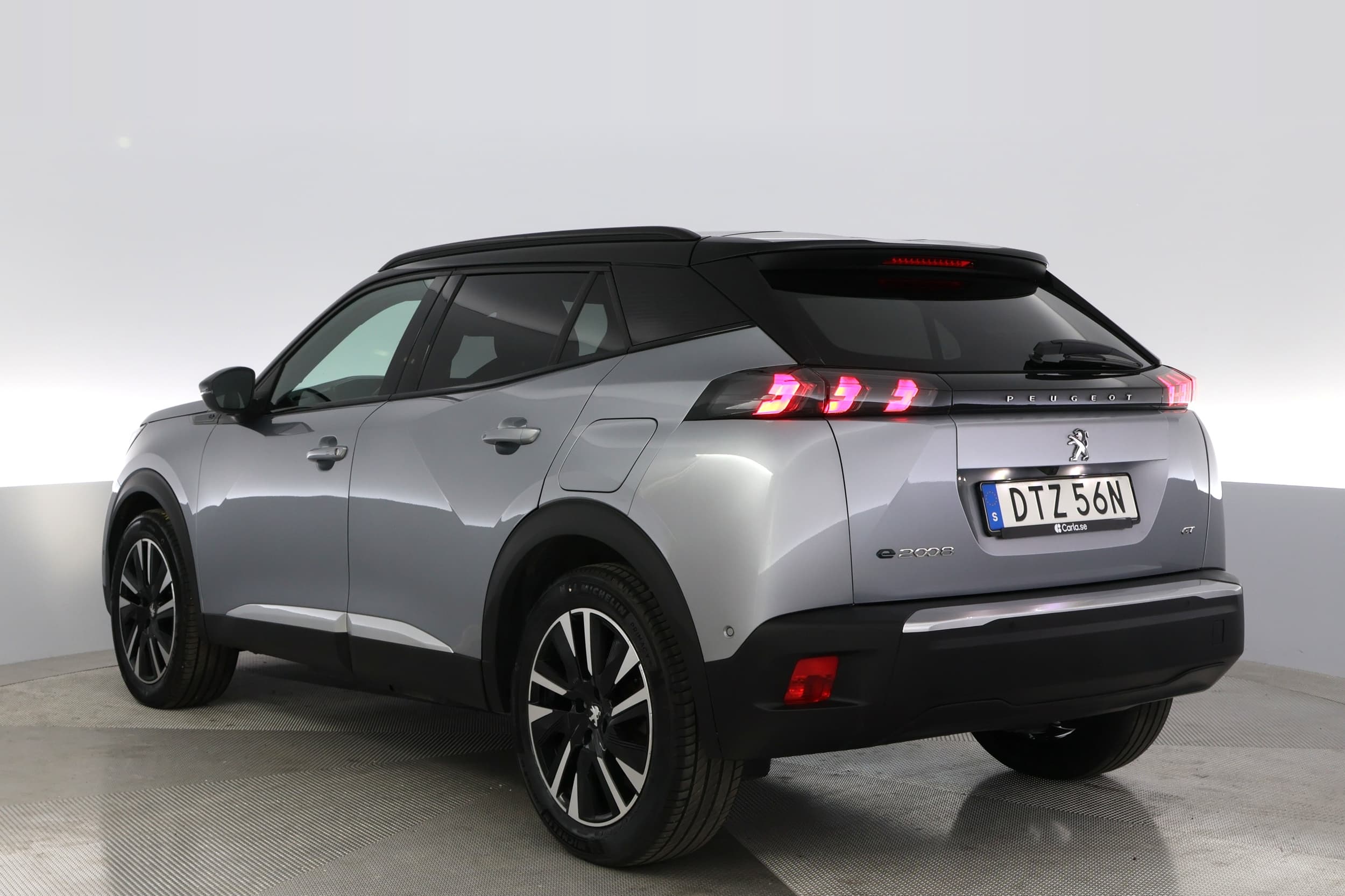 Peugeot e-2008