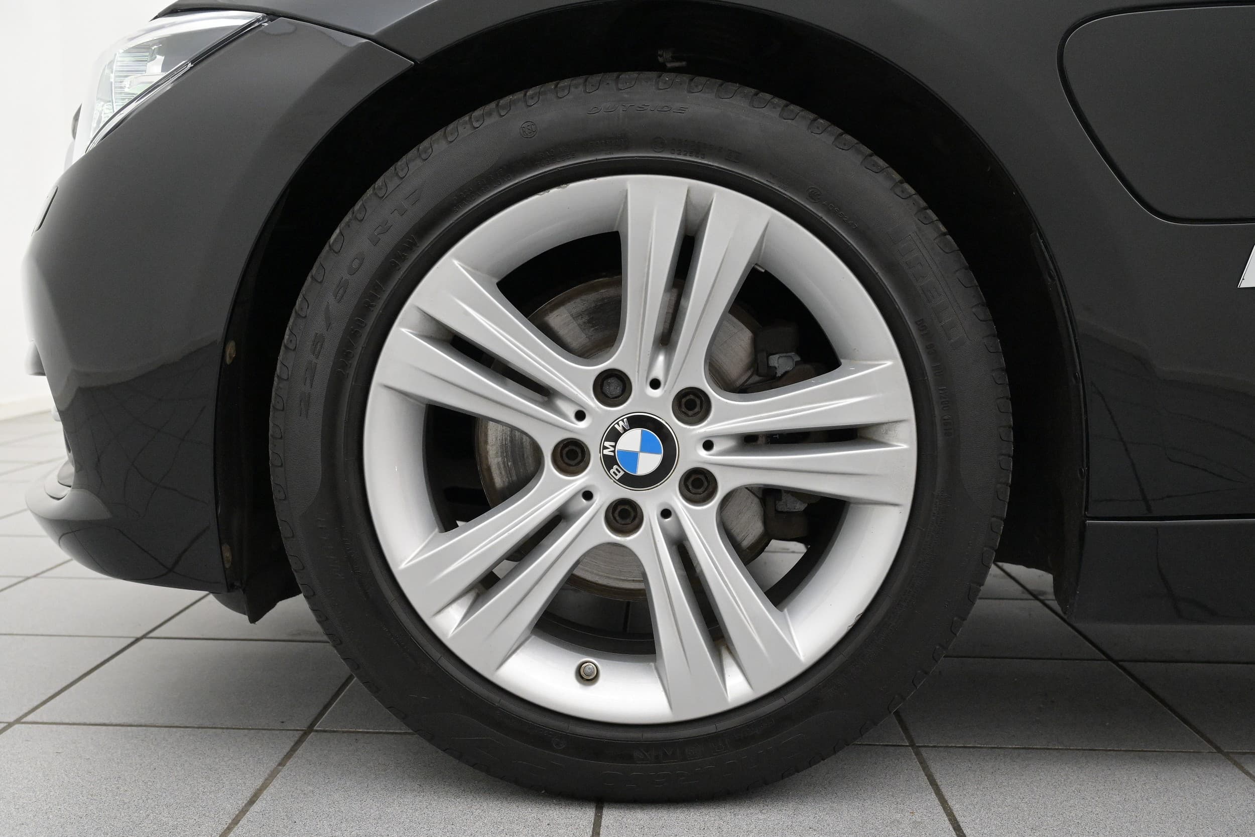 BMW 330e
