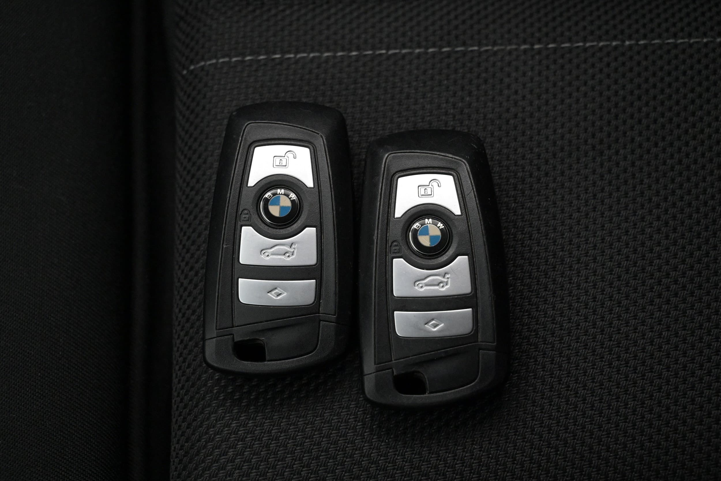 BMW 330e