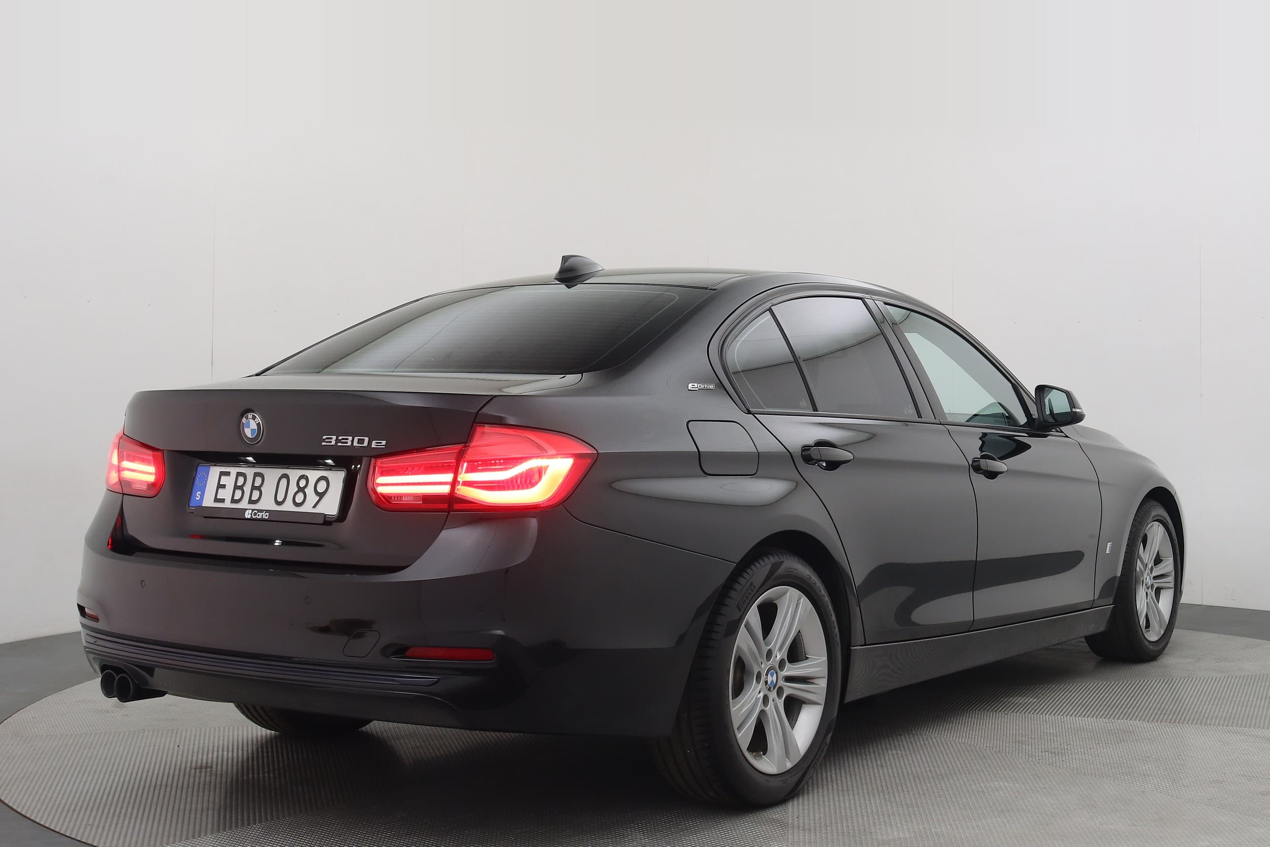 BMW 330e
