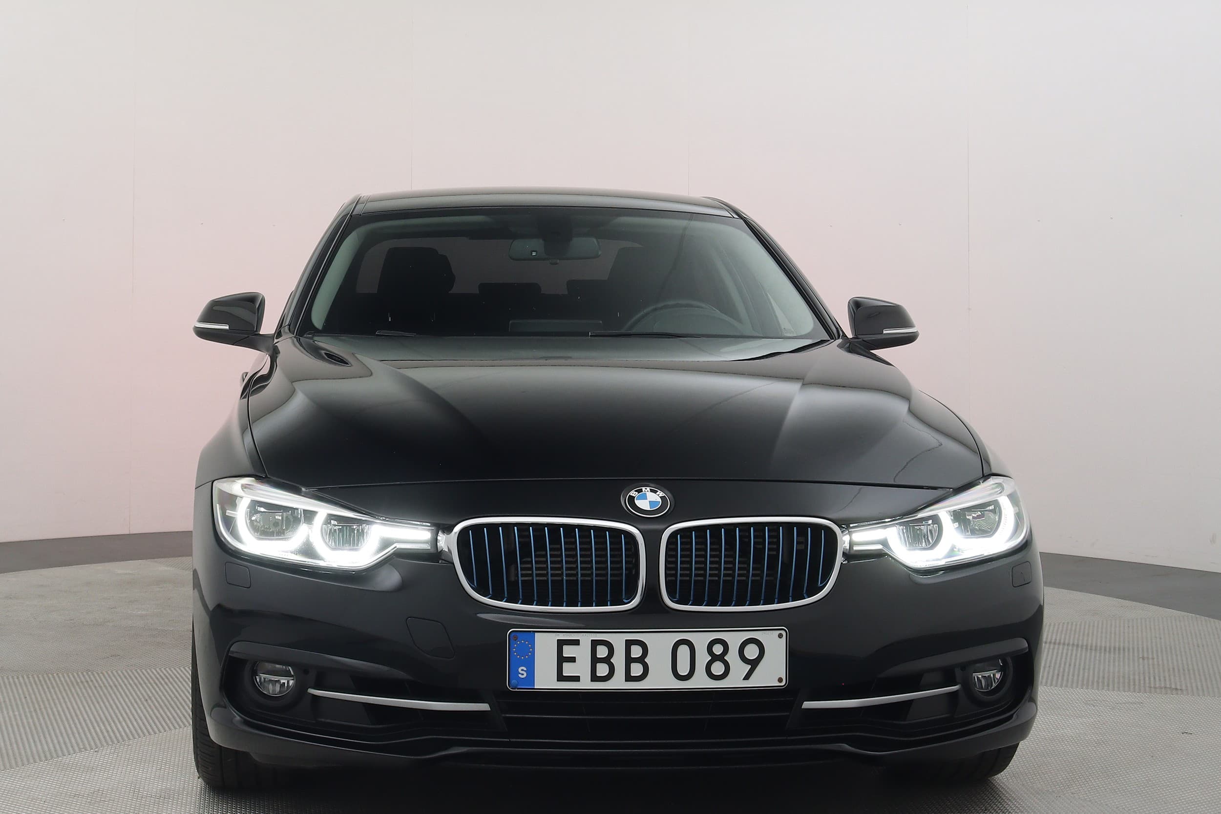 BMW 330e