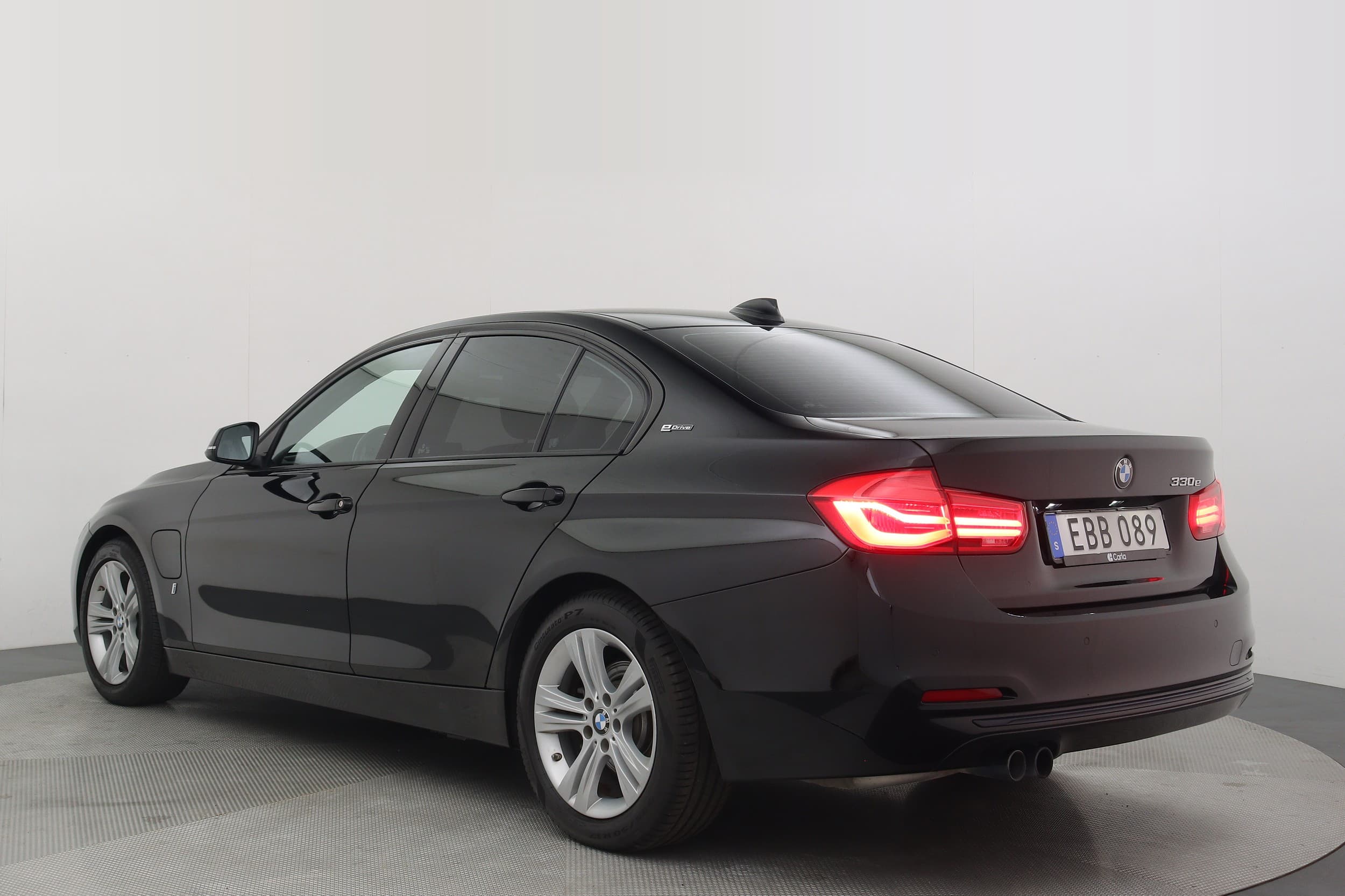 BMW 330e