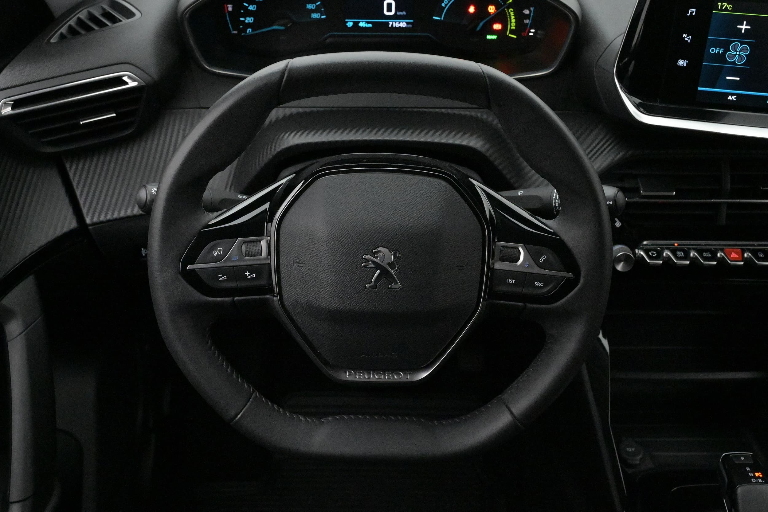 Peugeot e-2008