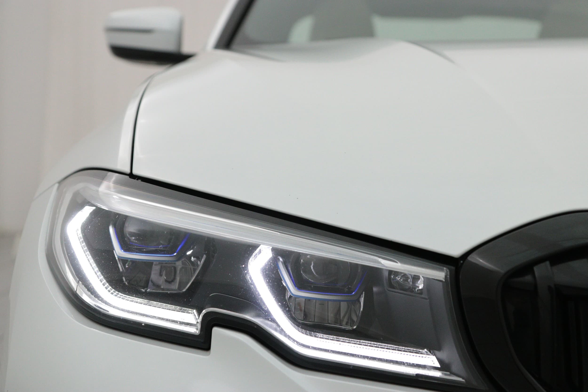 BMW 330e 