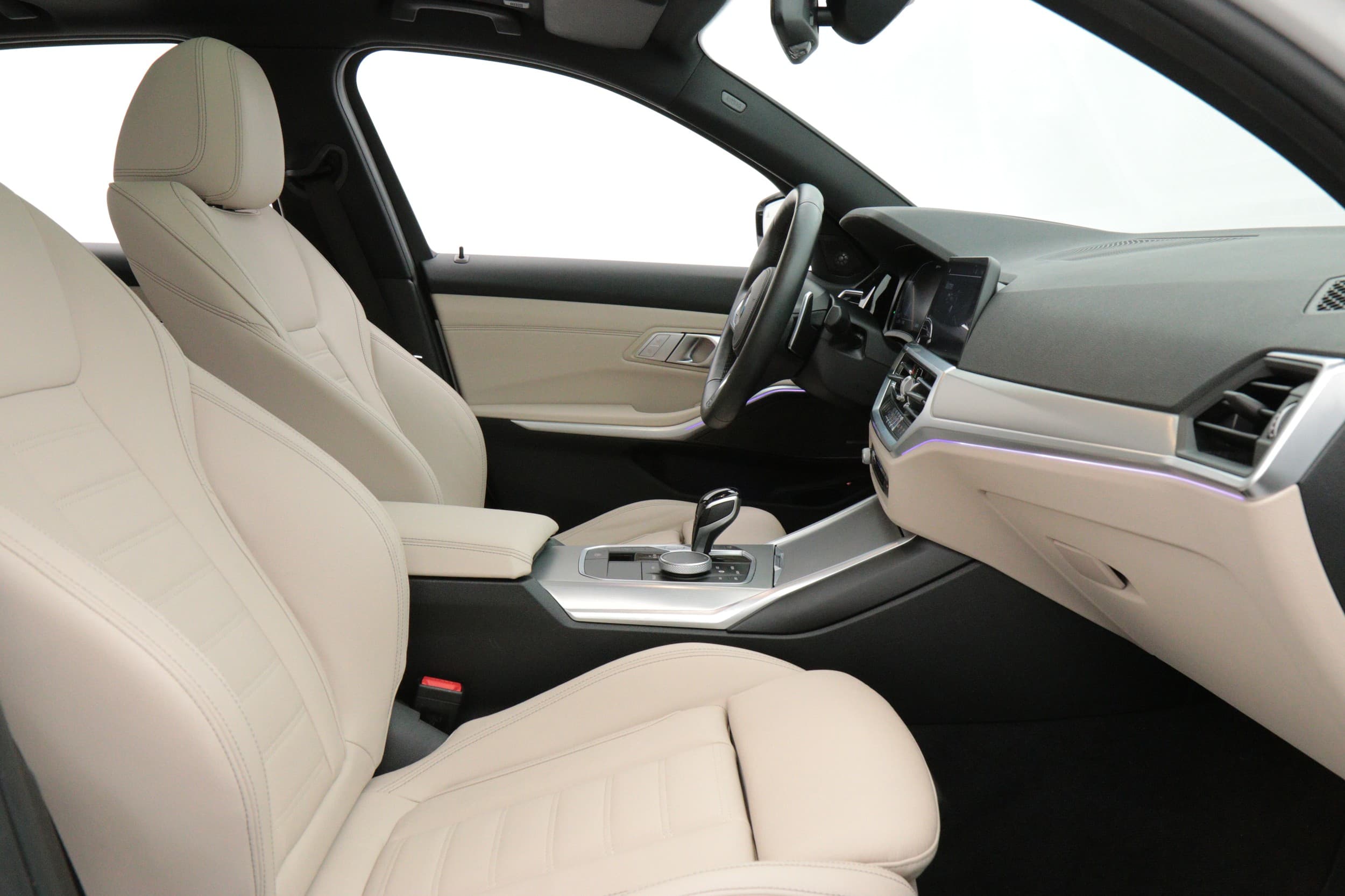 BMW 330e 