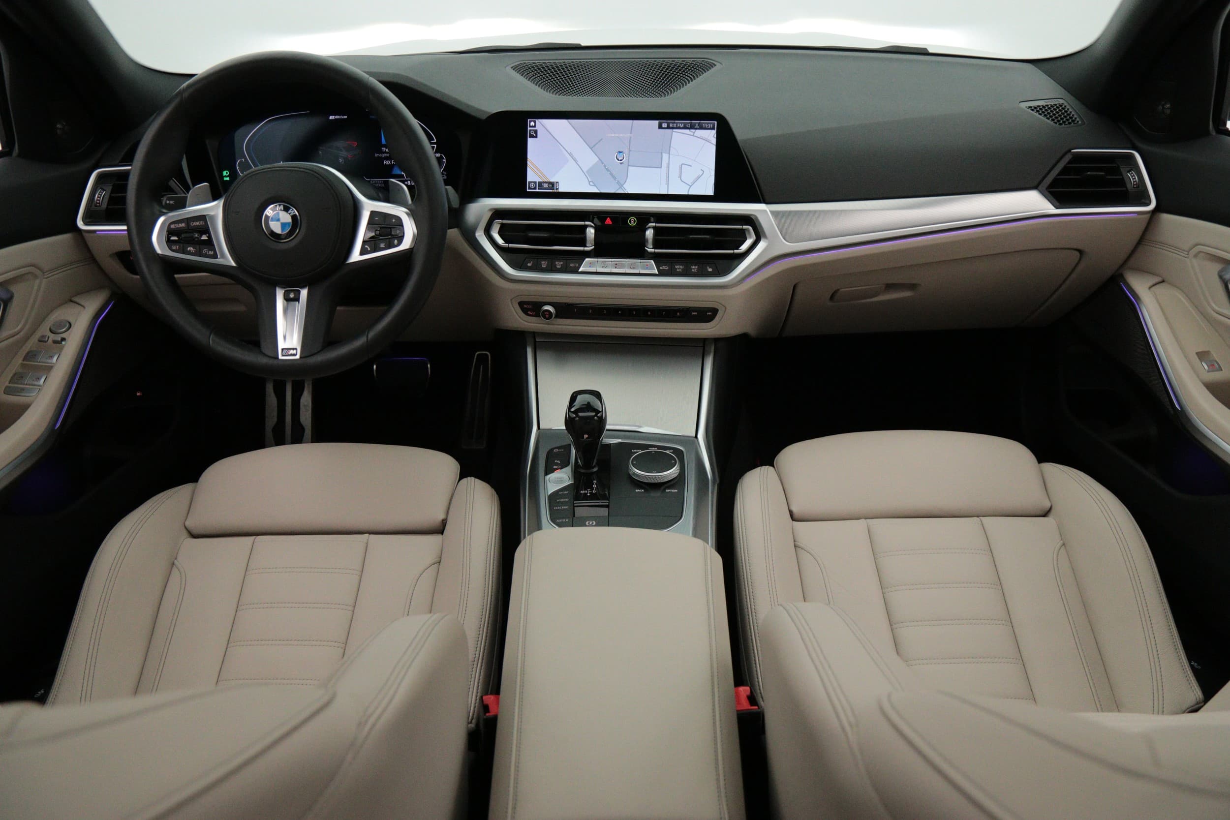 BMW 330e 