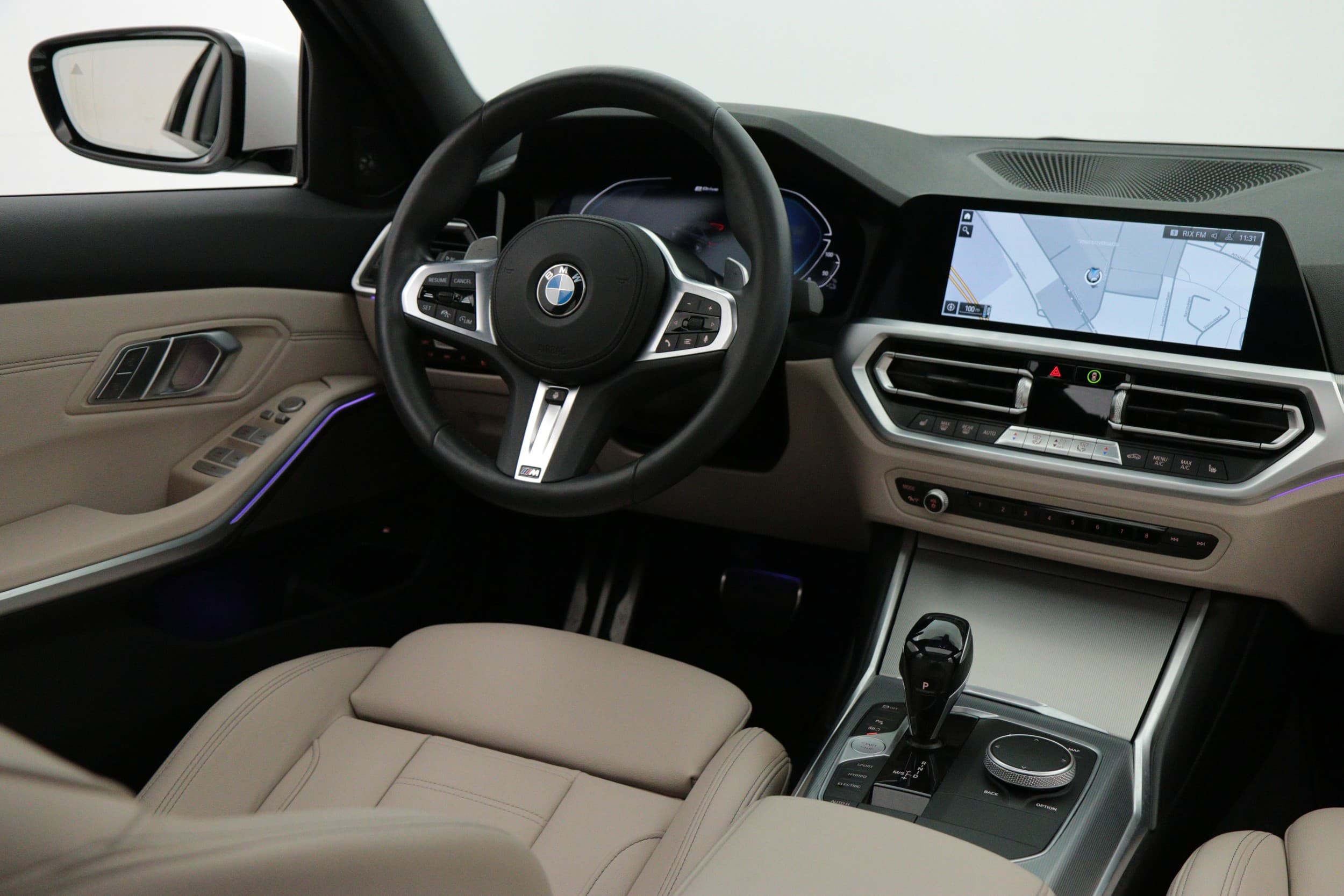BMW 330e 