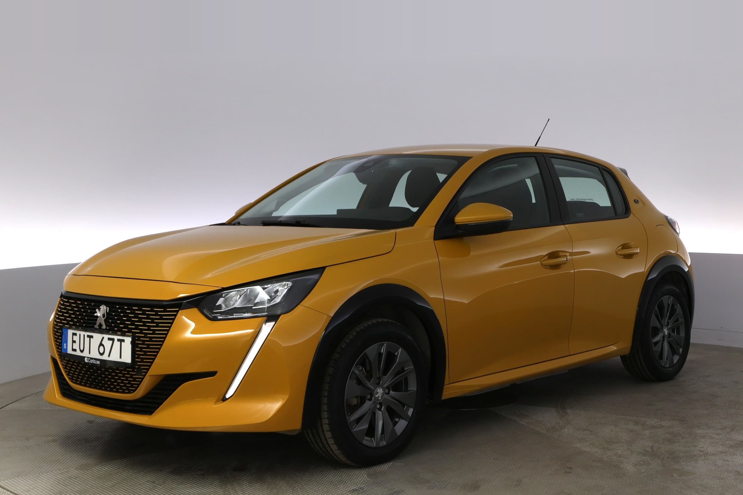 Peugeot e-208