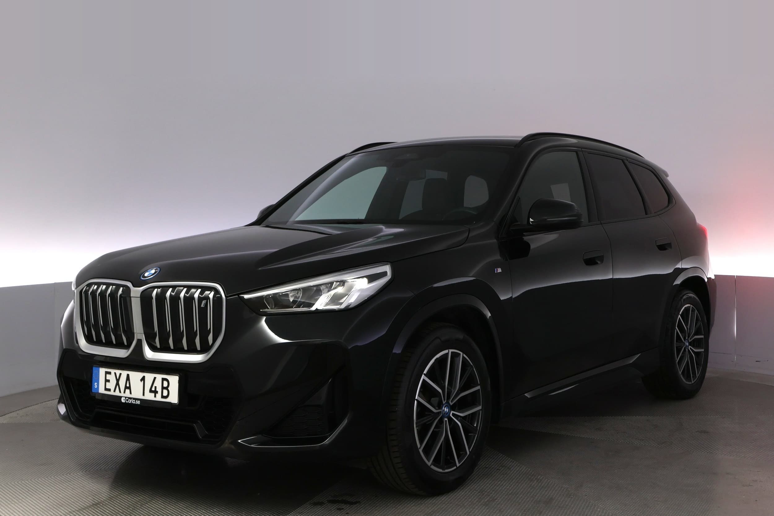 BMW iX1
