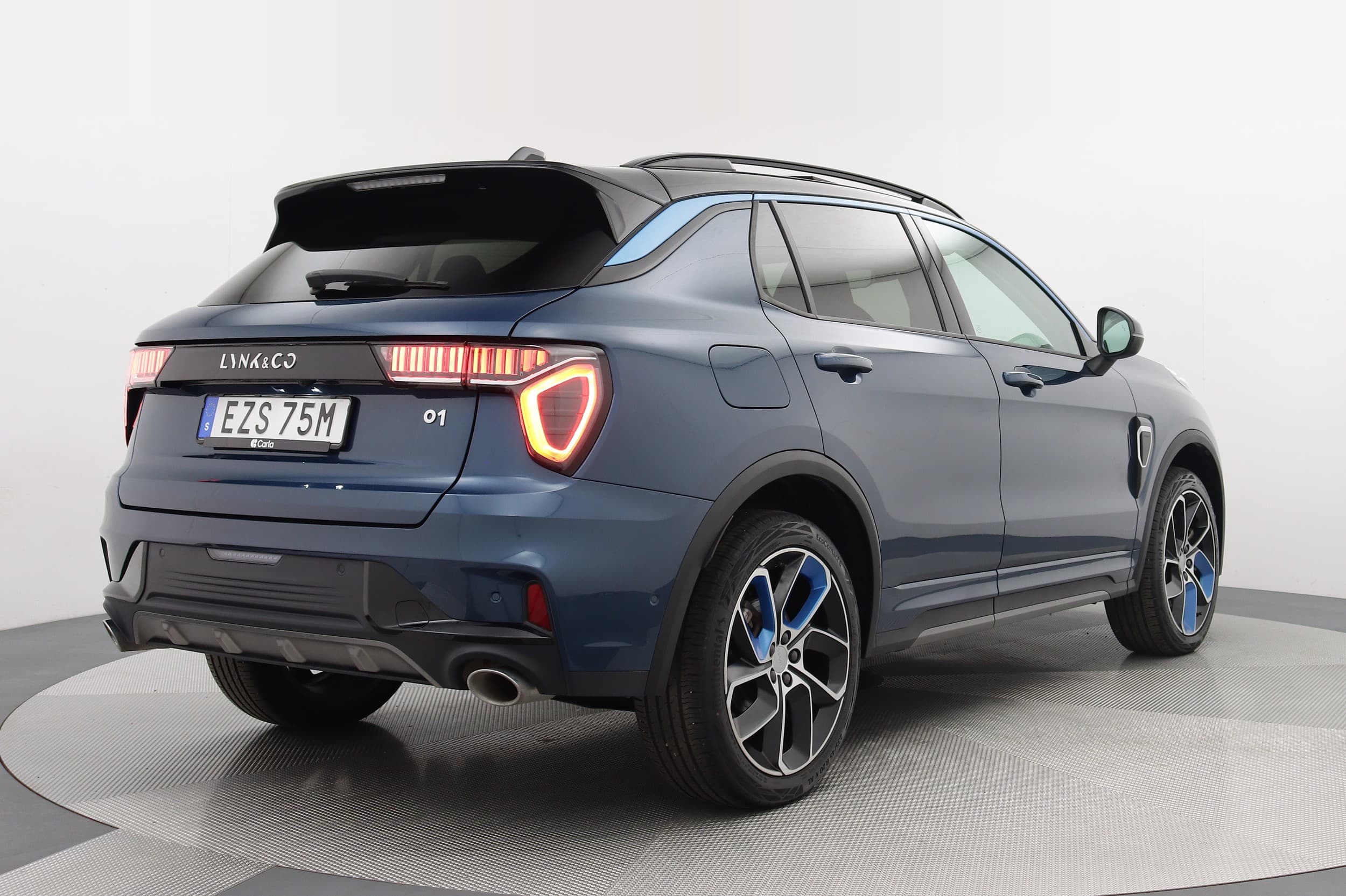 Lynk & Co 01