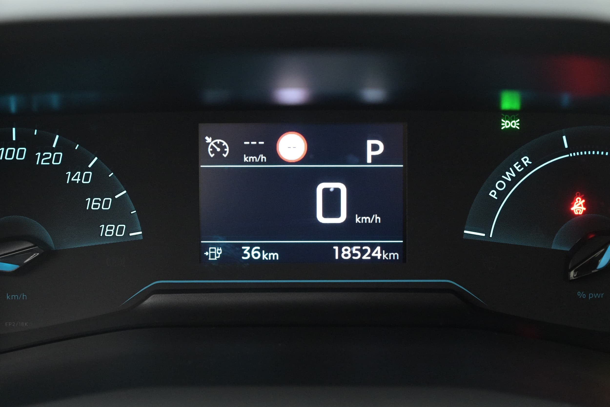 Peugeot e-208
