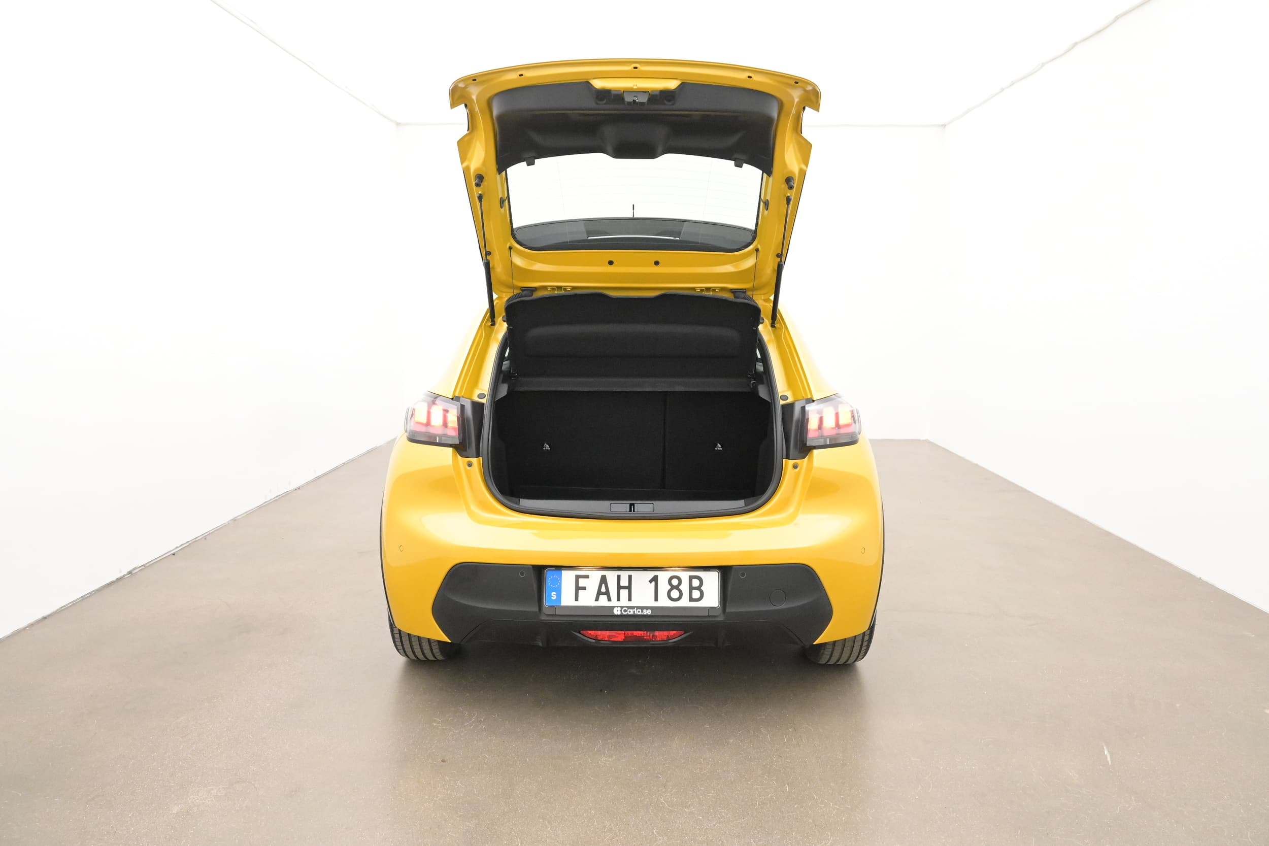 Peugeot e-208