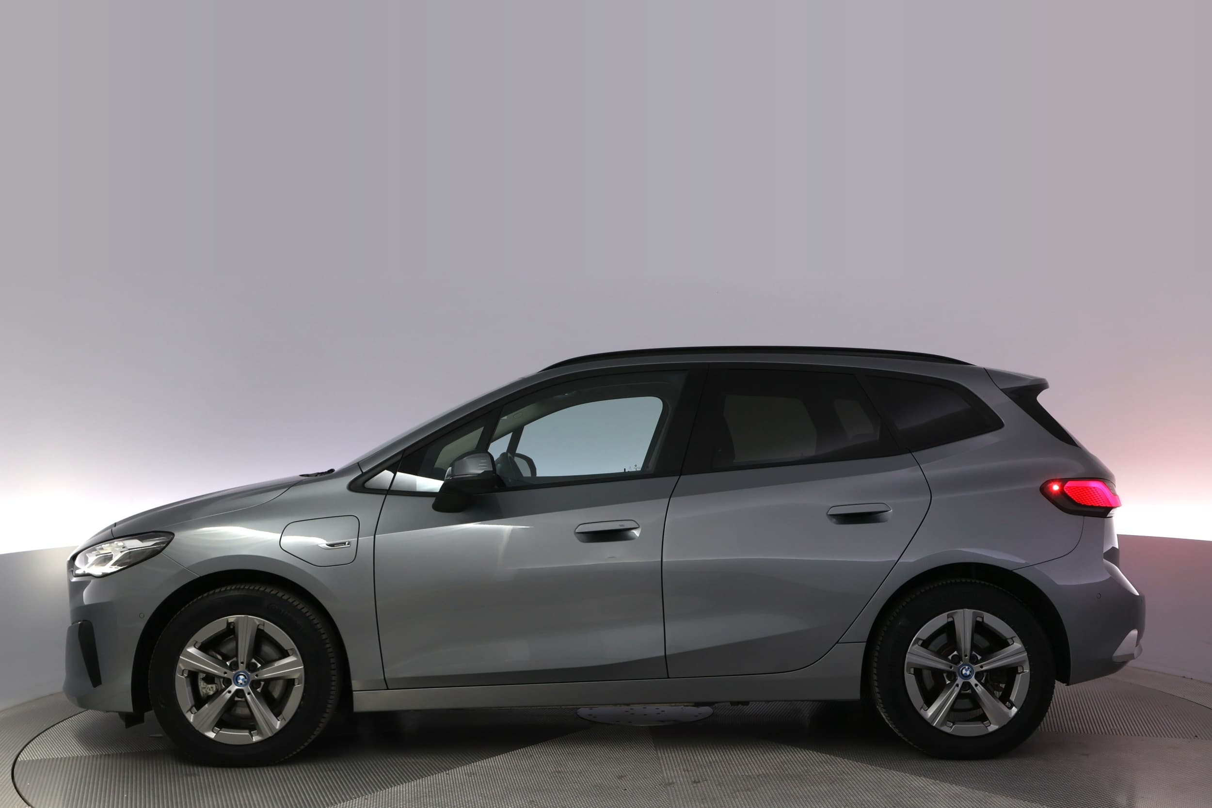 BMW 225e