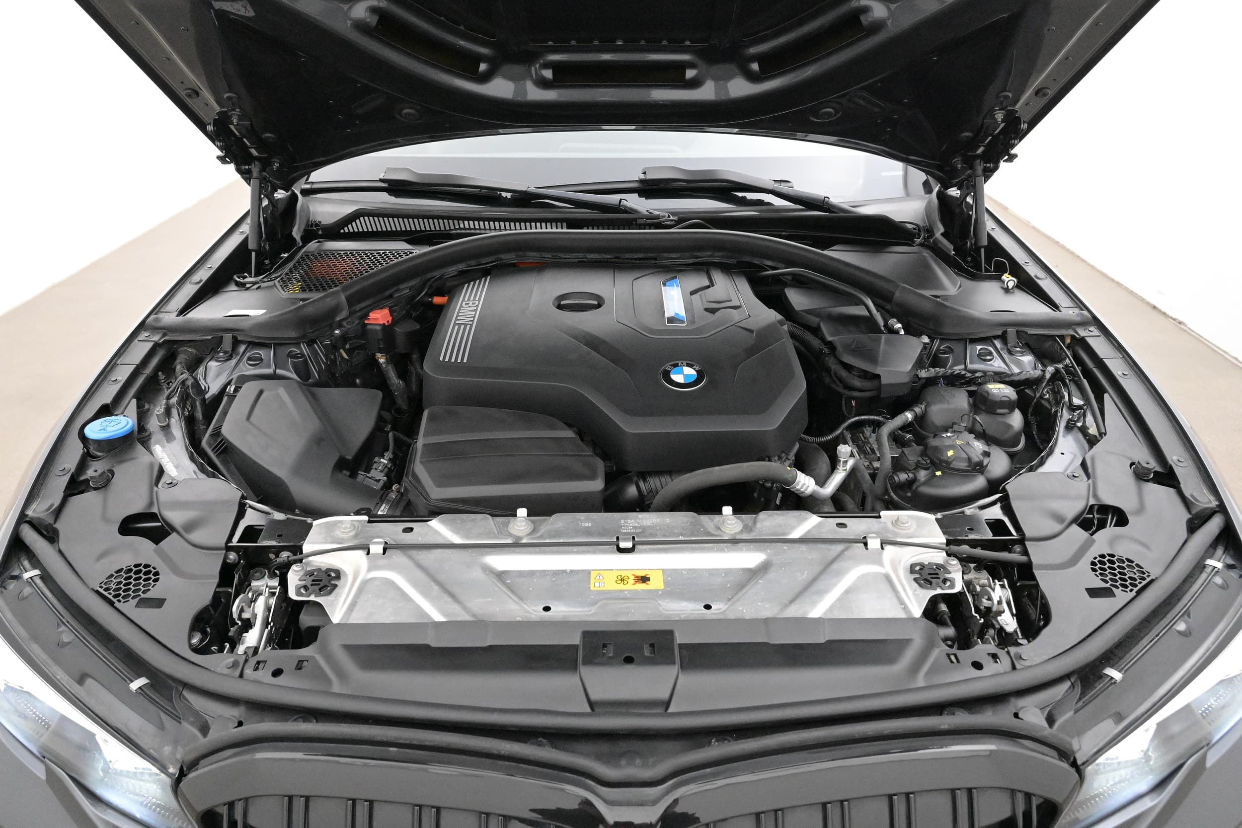 BMW 330e