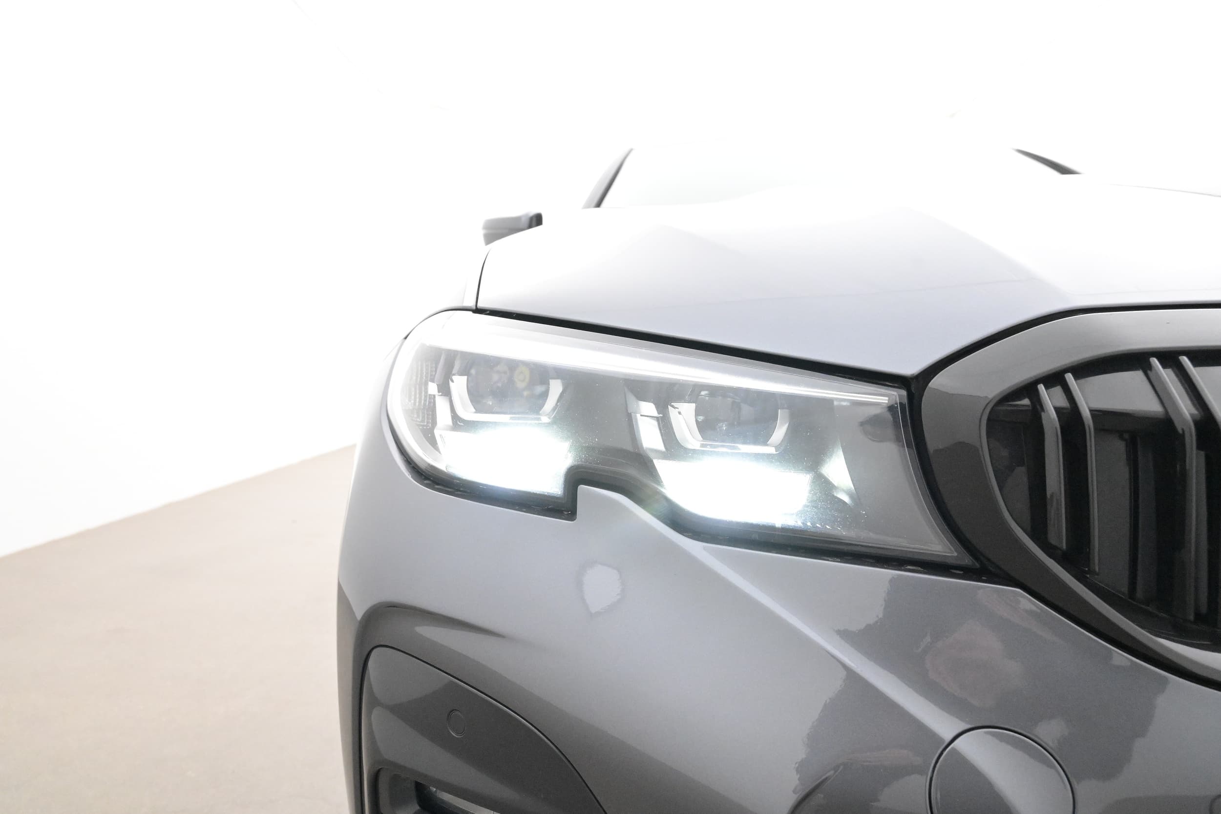 BMW 330e