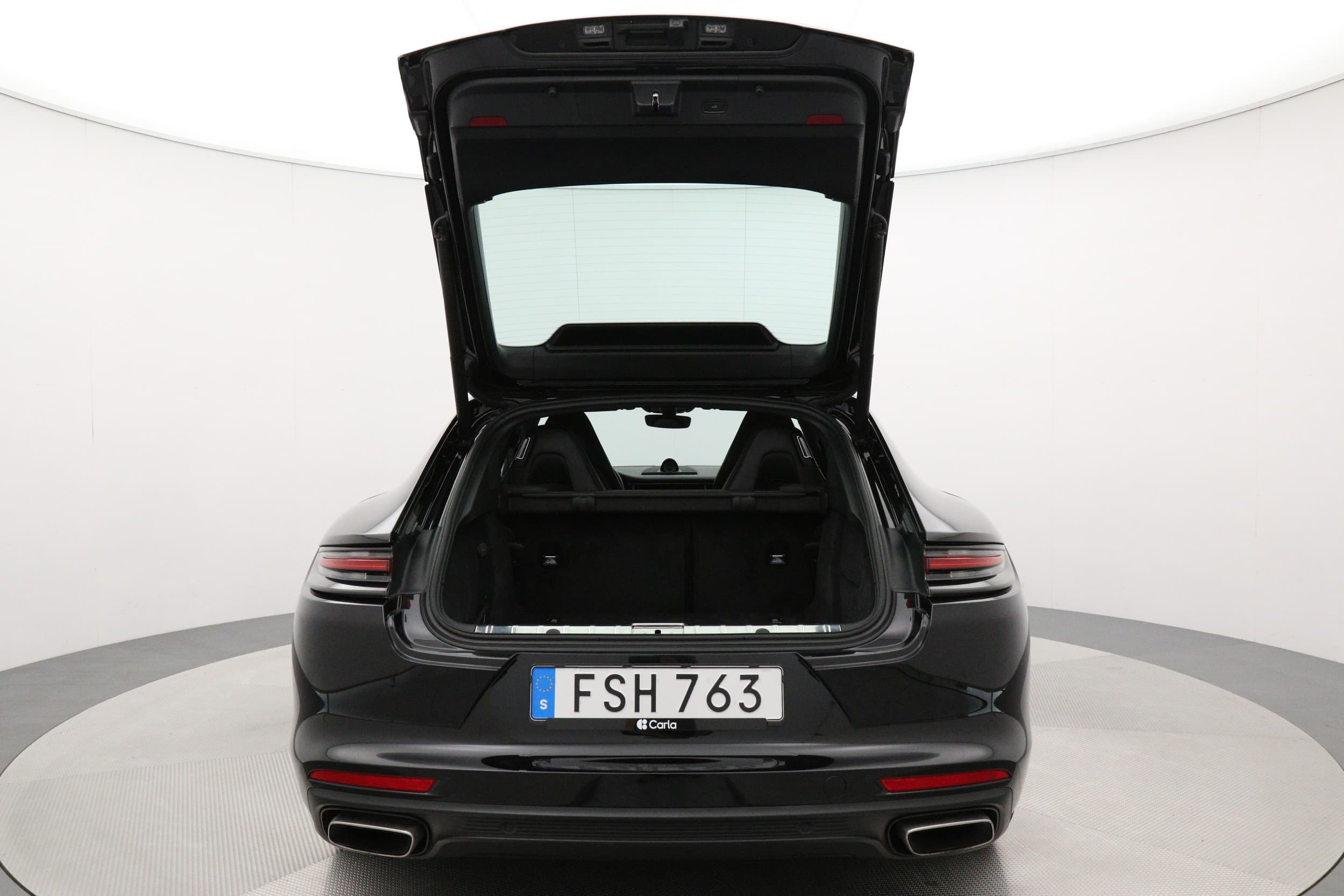 Porsche Panamera 4