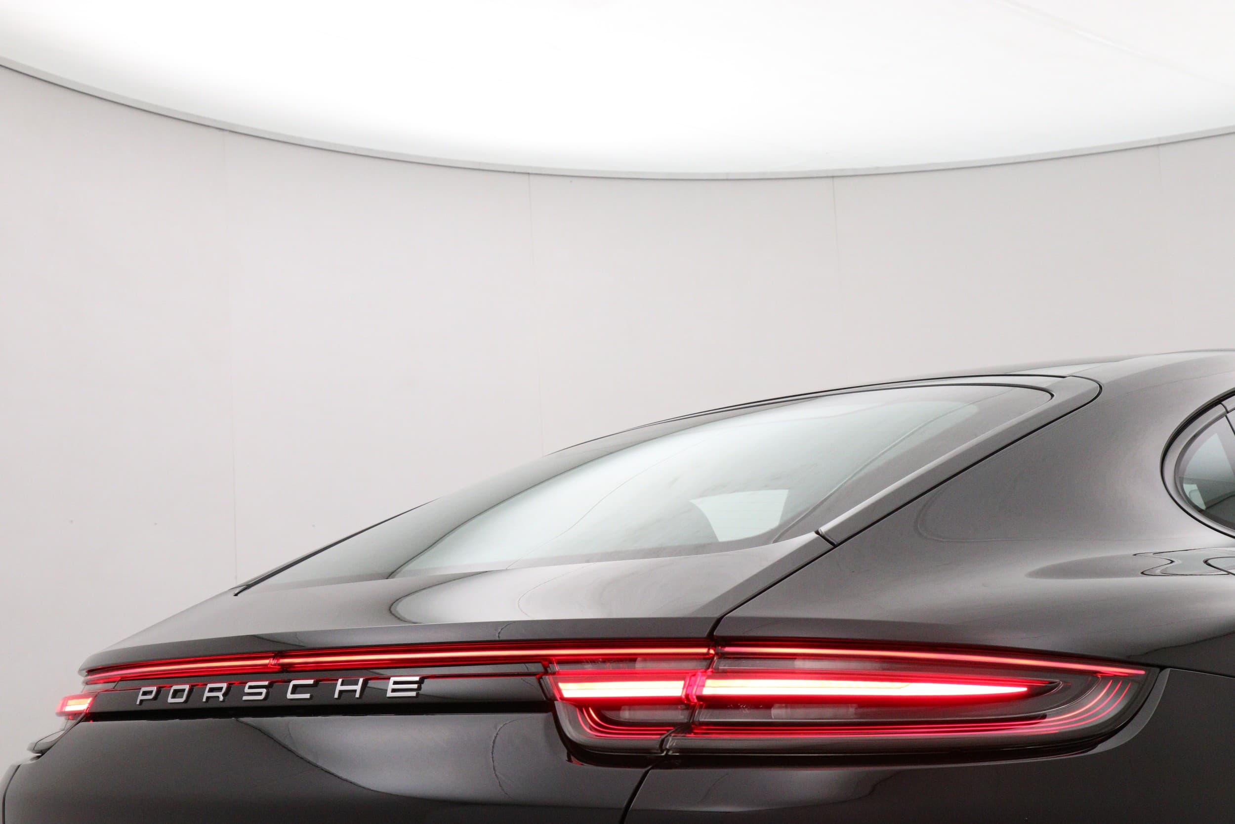 Porsche Panamera 4