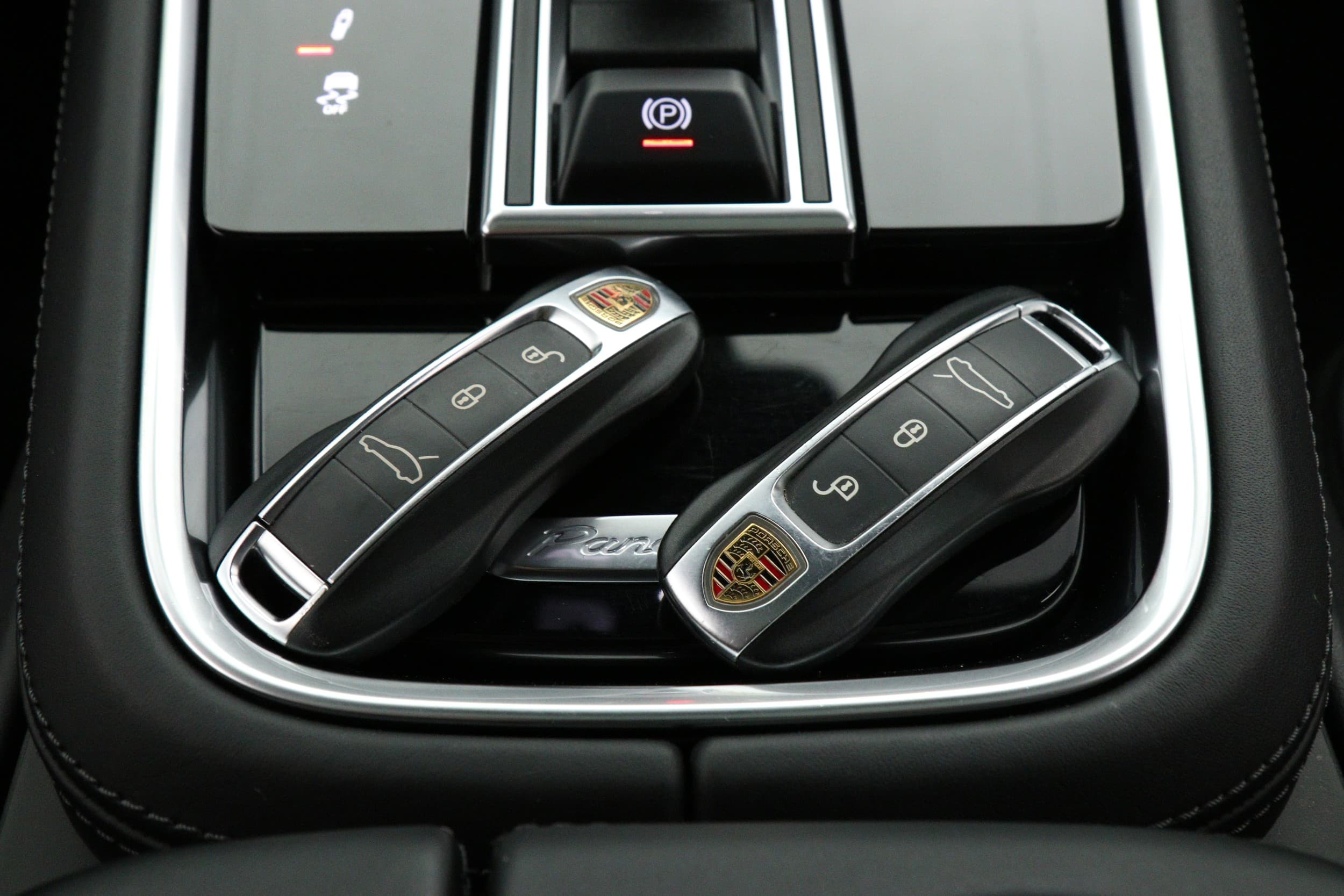 Porsche Panamera 4
