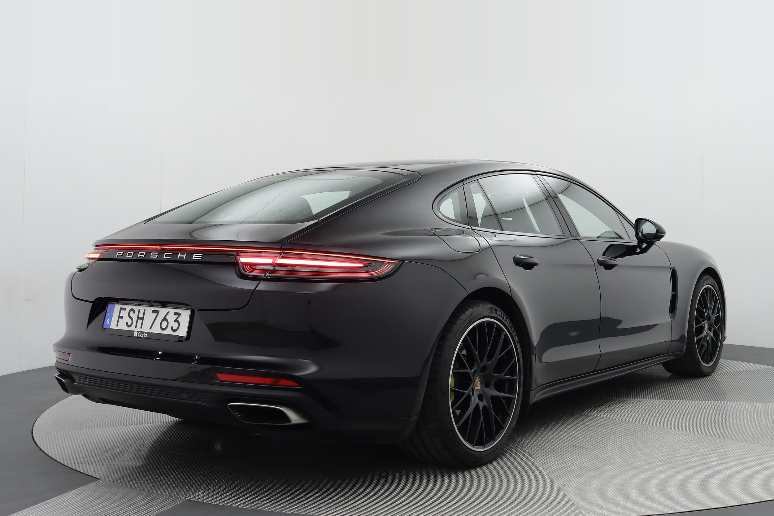 Porsche Panamera 4