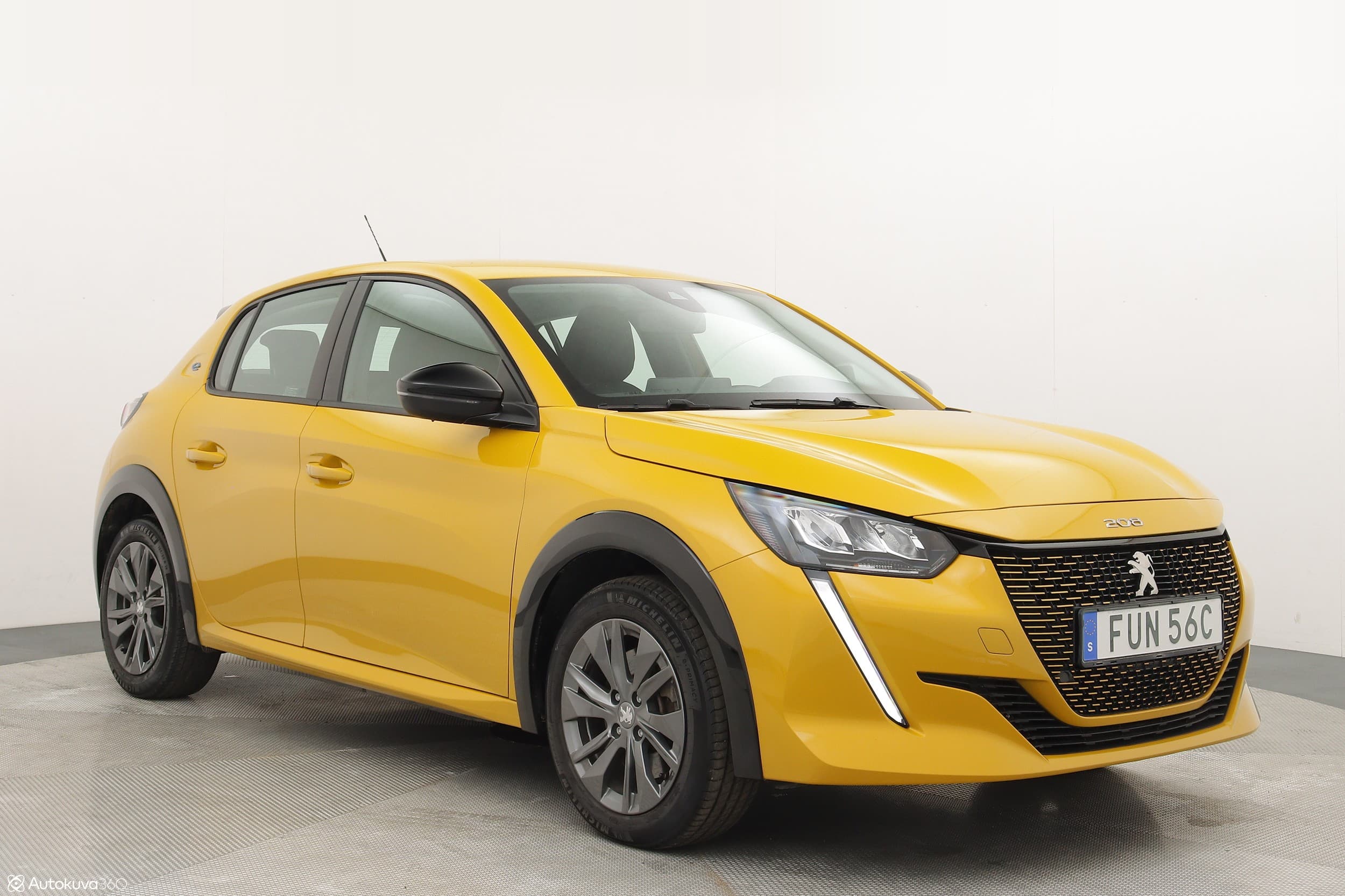 Peugeot e-208