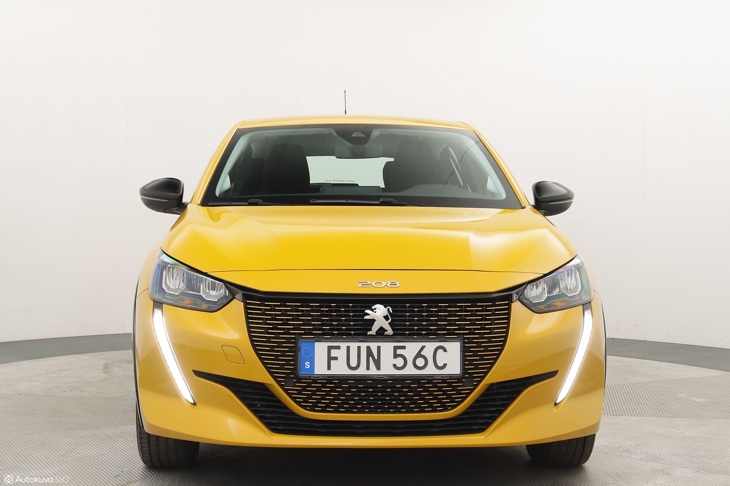 Peugeot e-208
