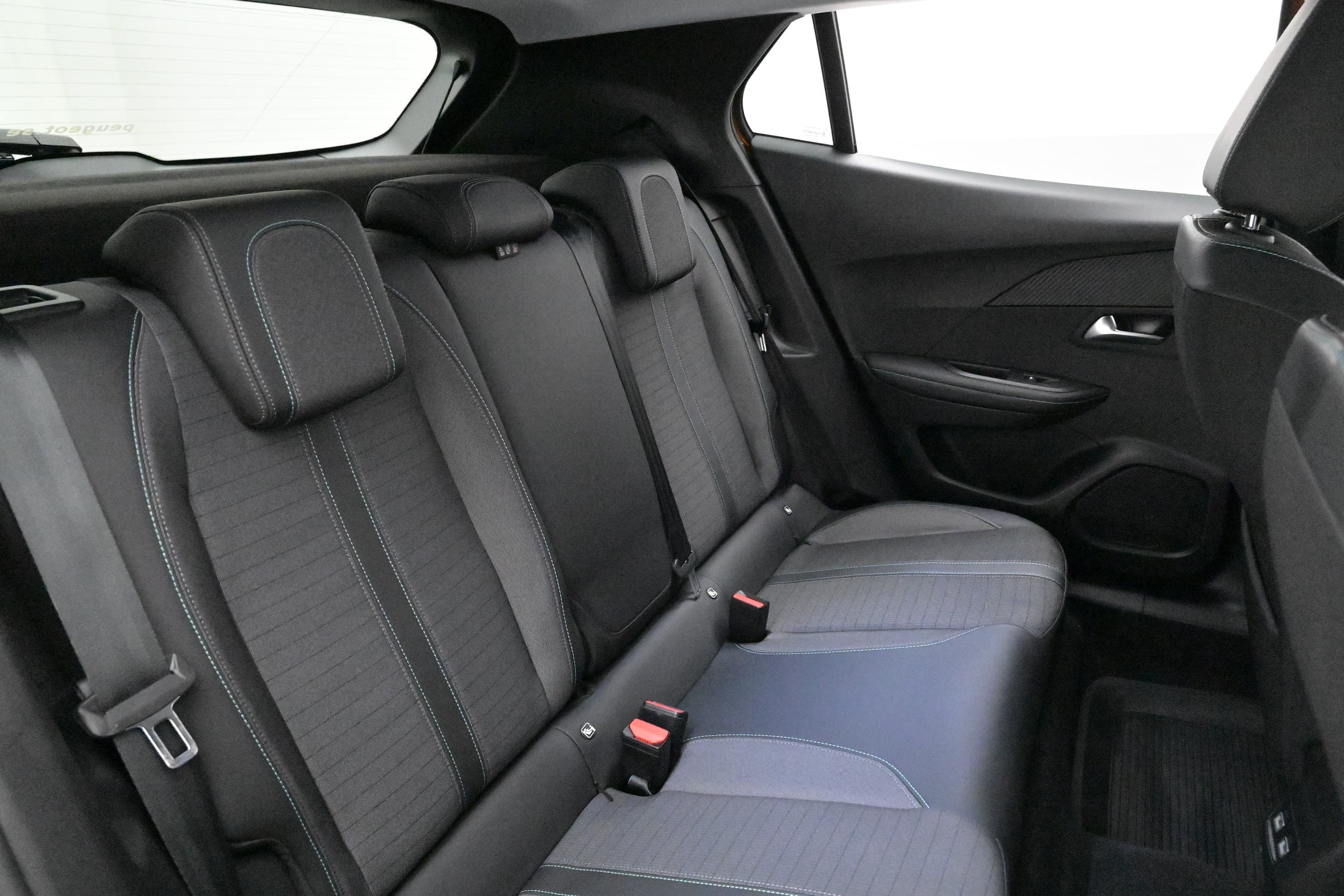 Peugeot e-2008