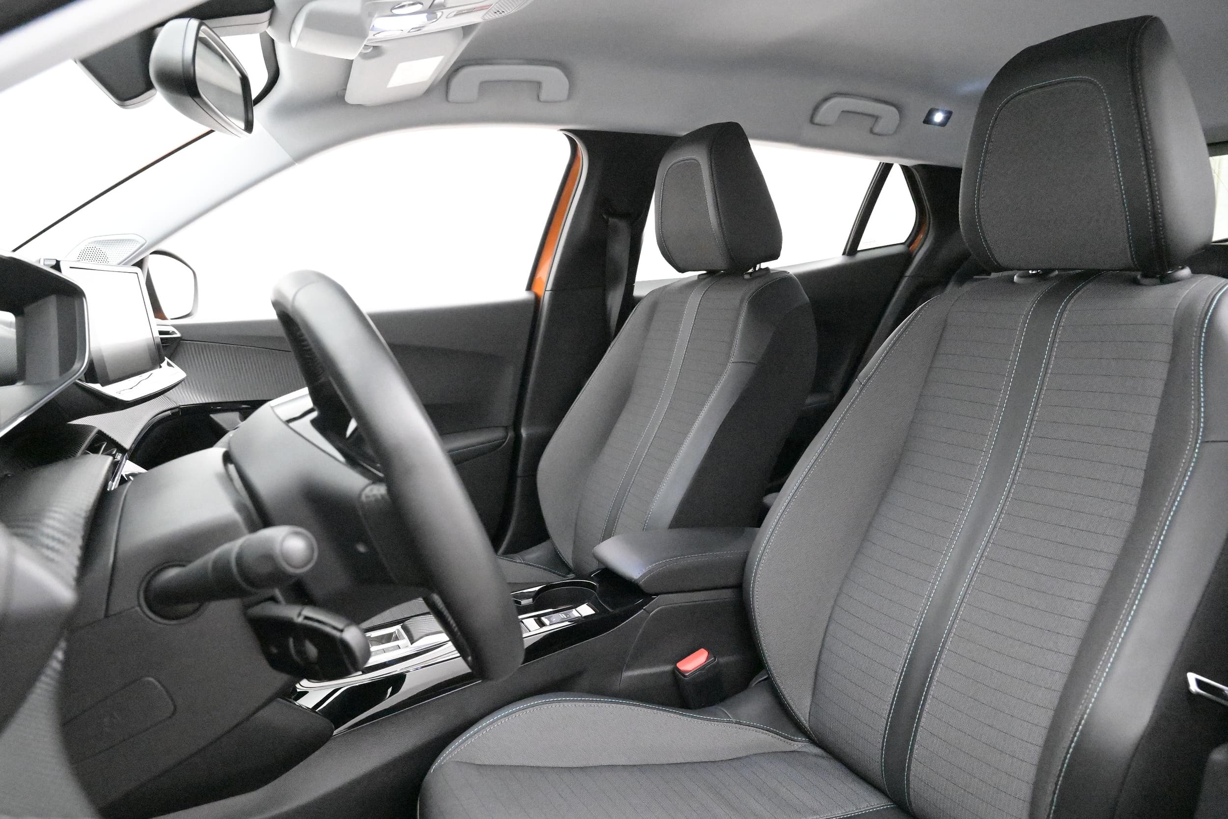 Peugeot e-2008