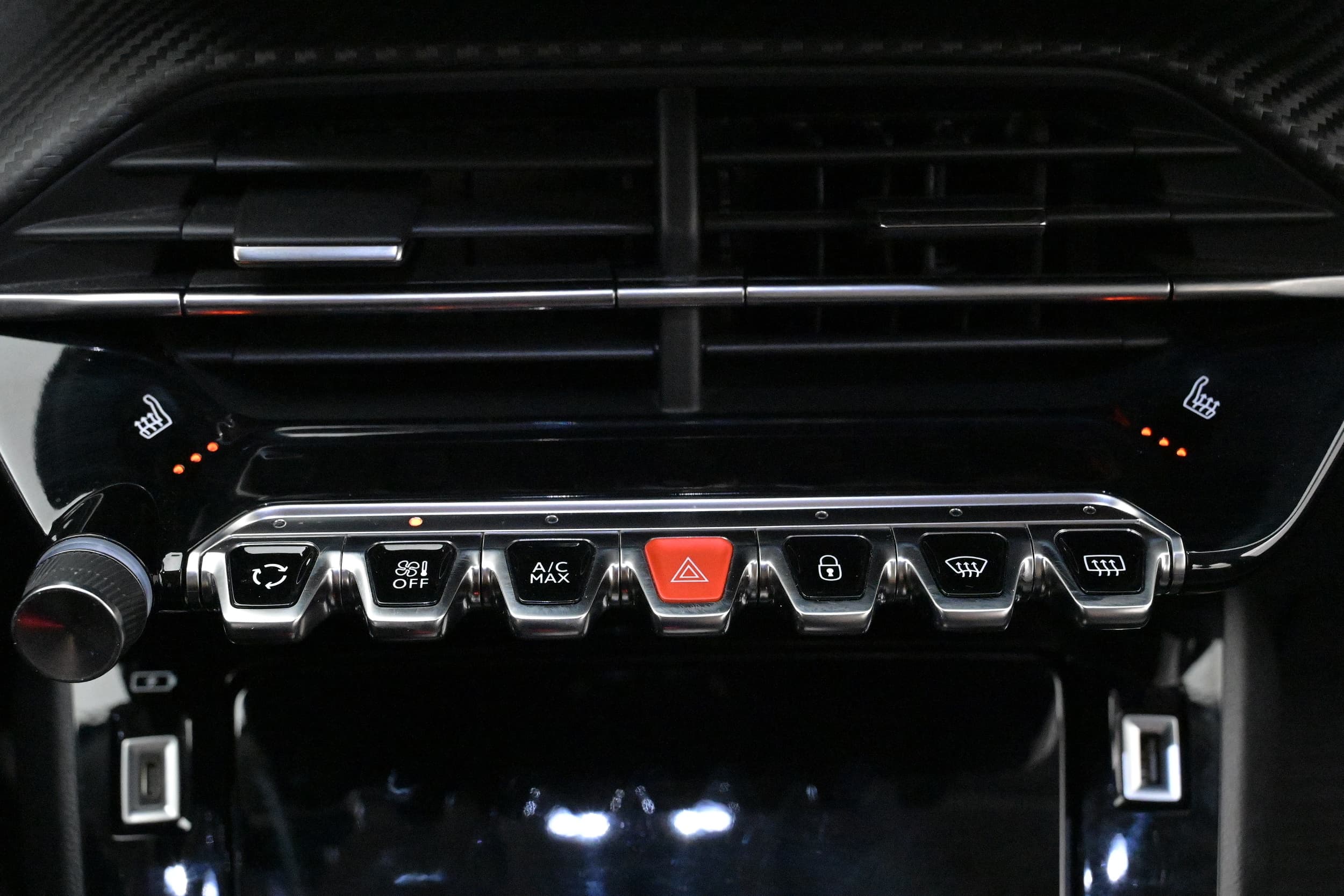 Peugeot e-2008