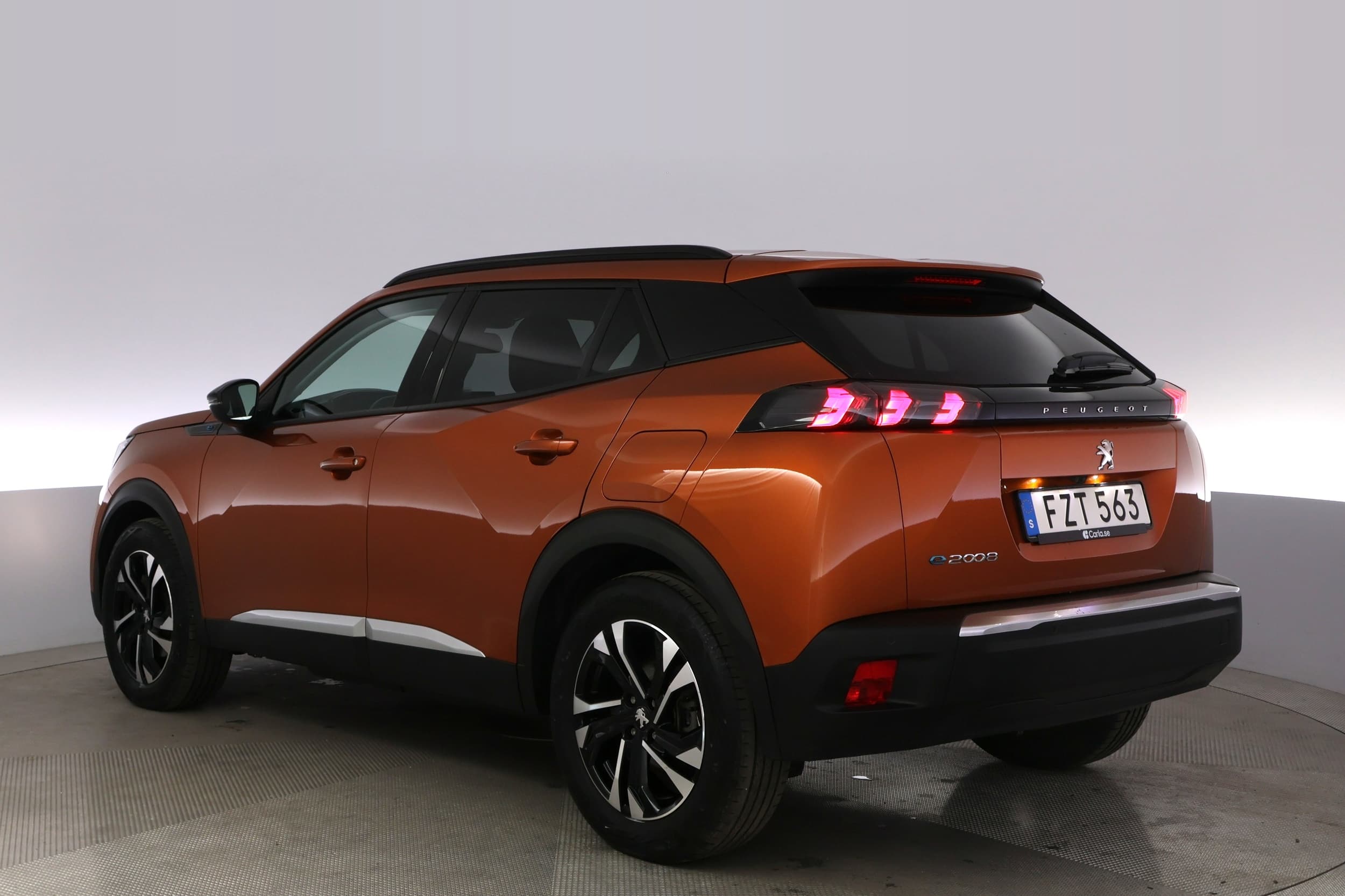 Peugeot e-2008