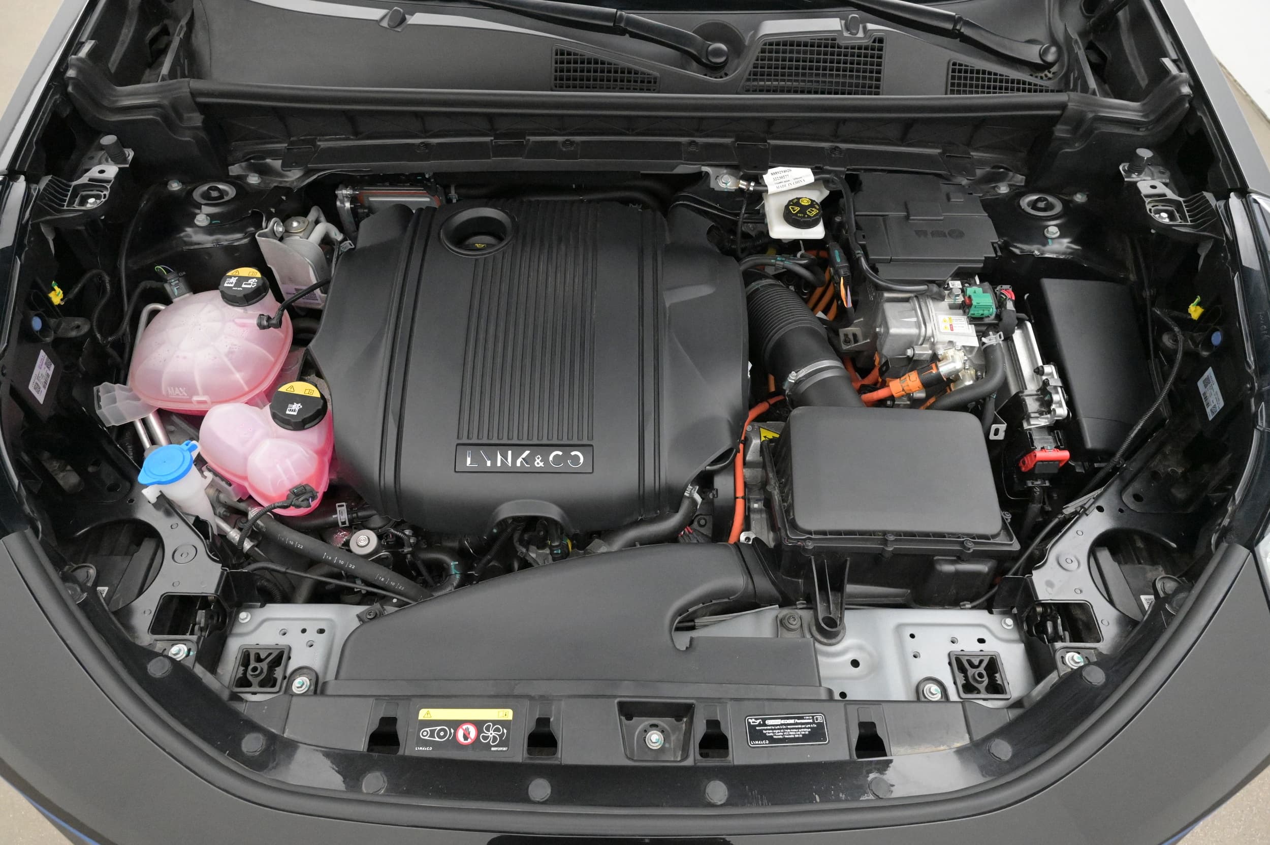 Lynk & Co 01