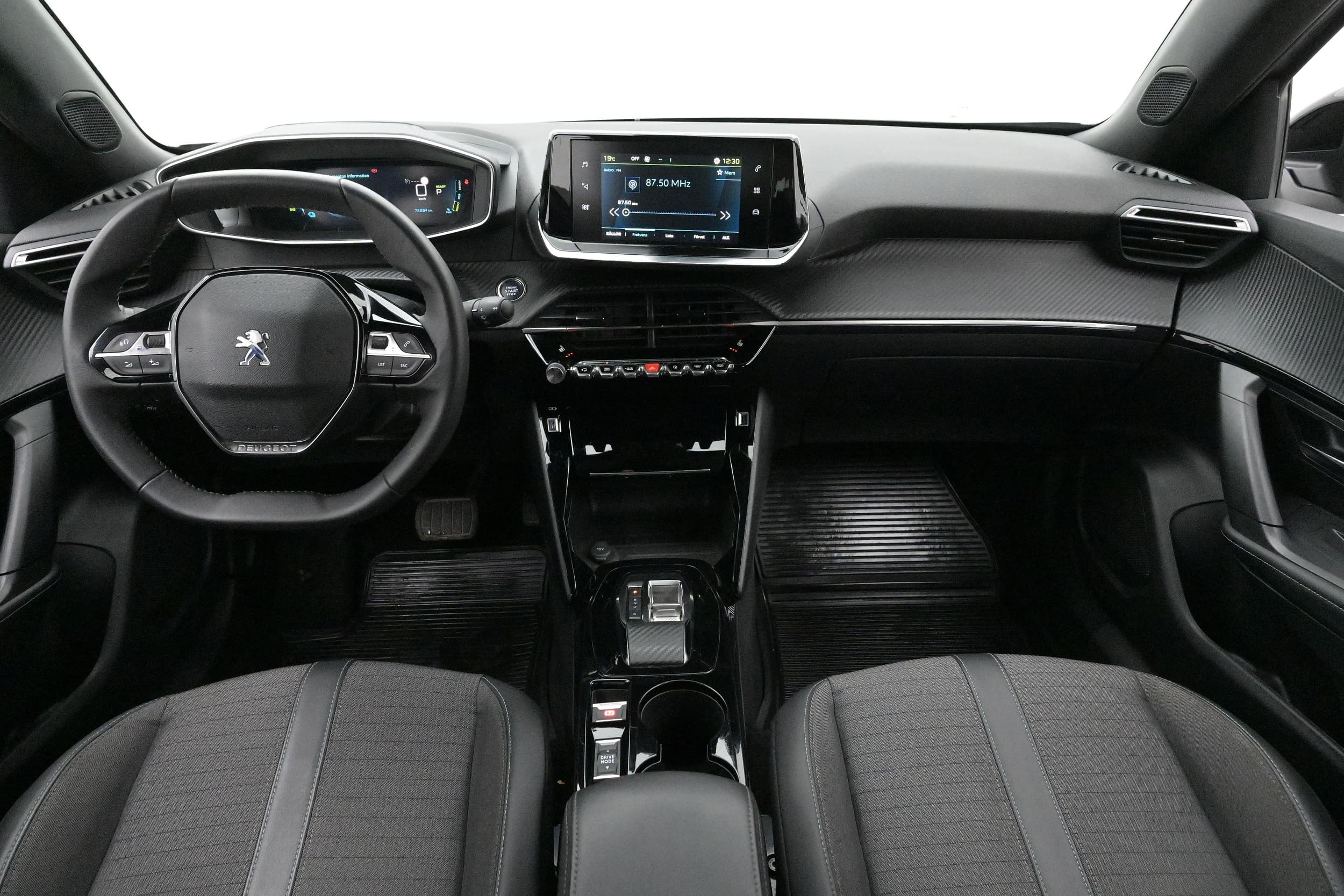 Peugeot e-2008