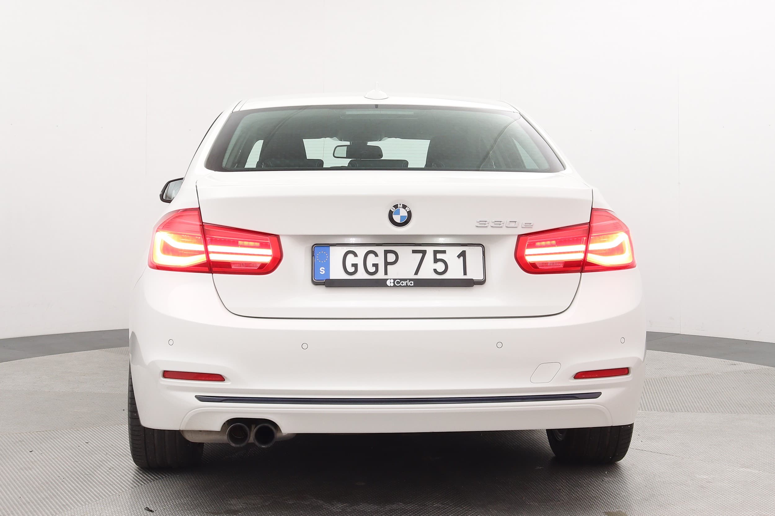 BMW 330e