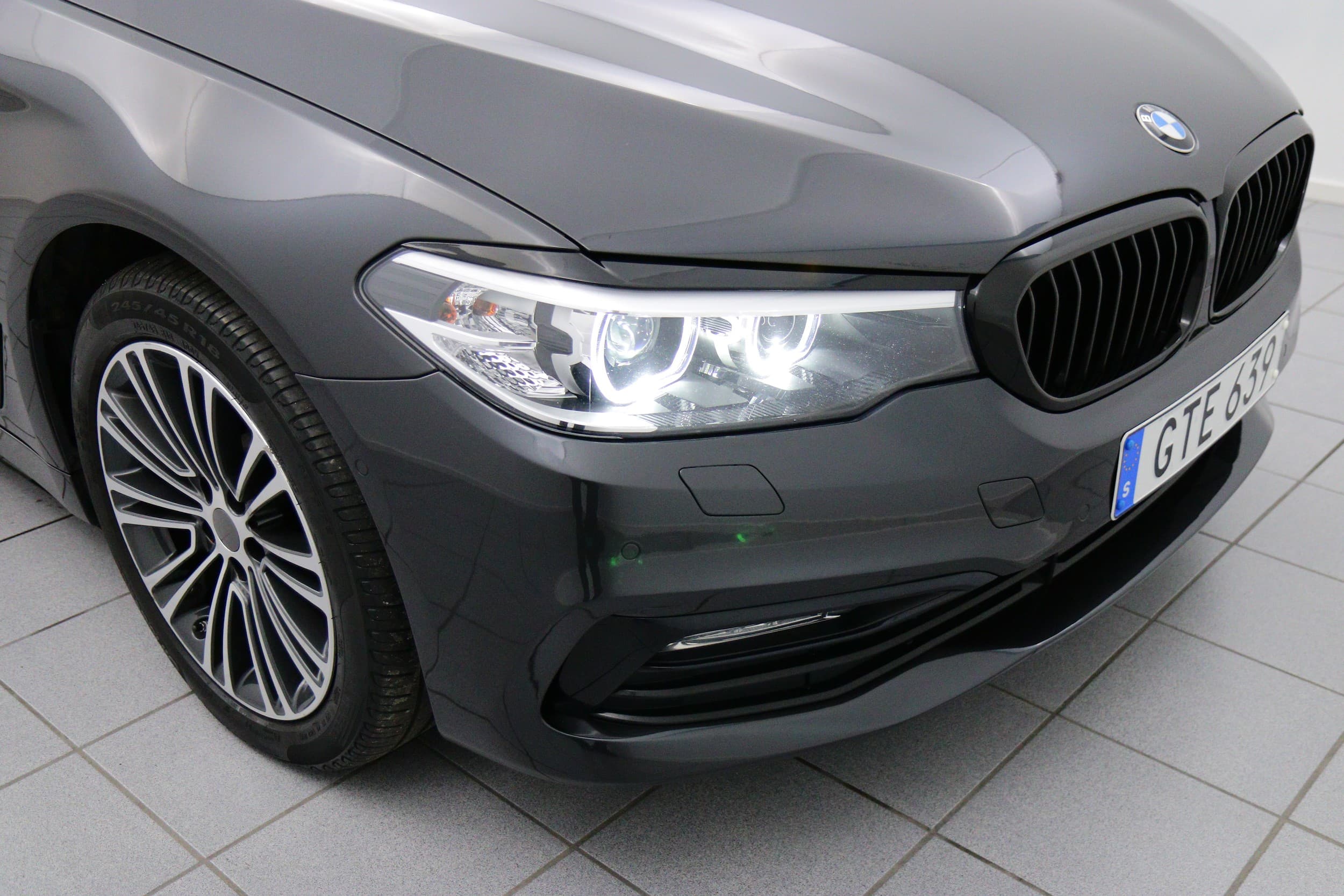 BMW 530e