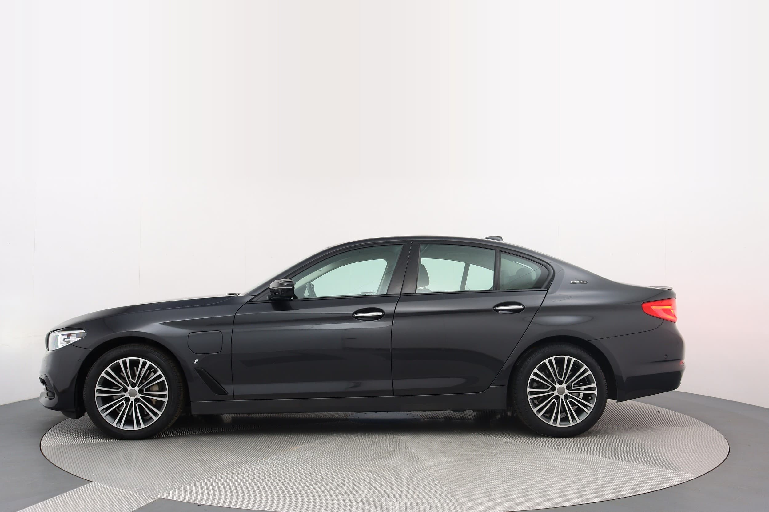 BMW 530e