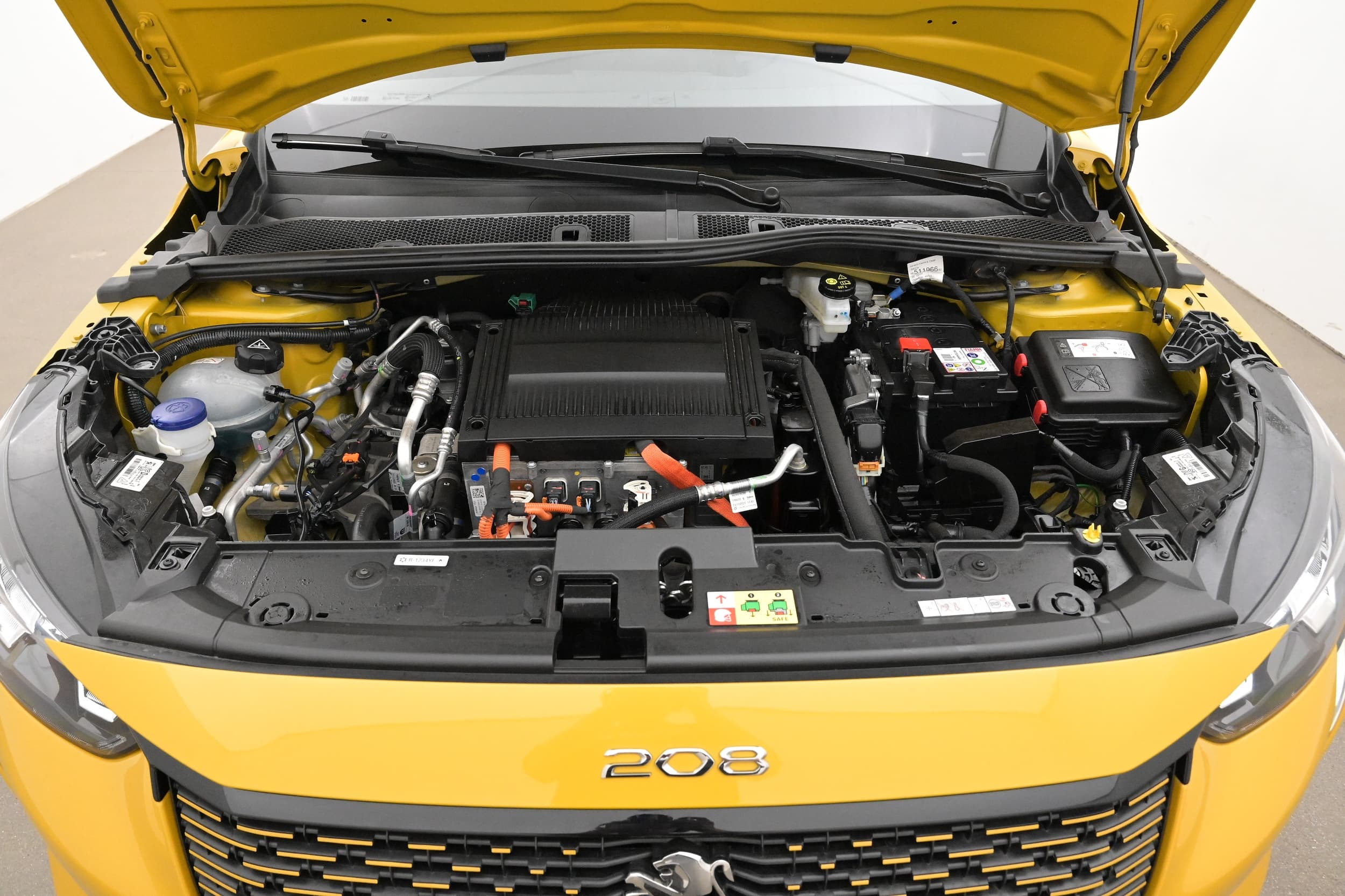 Peugeot e-208